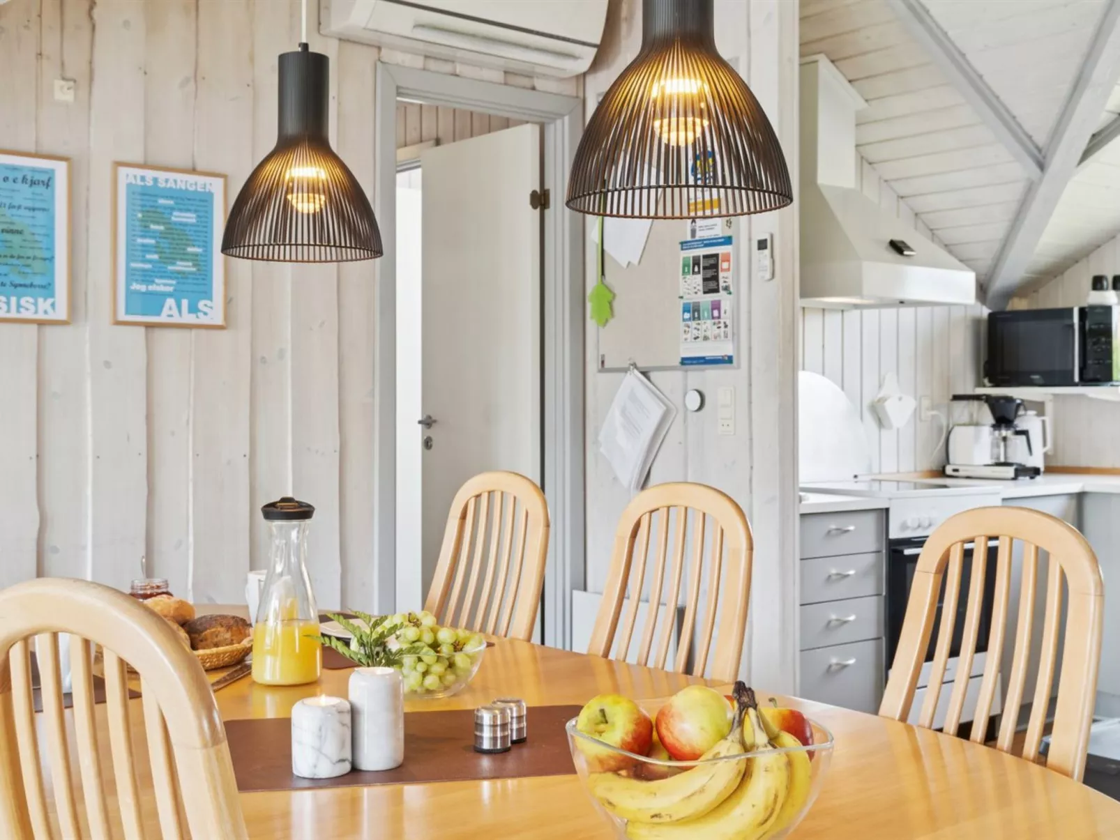 "Bessi" - 200m from the sea-Inside