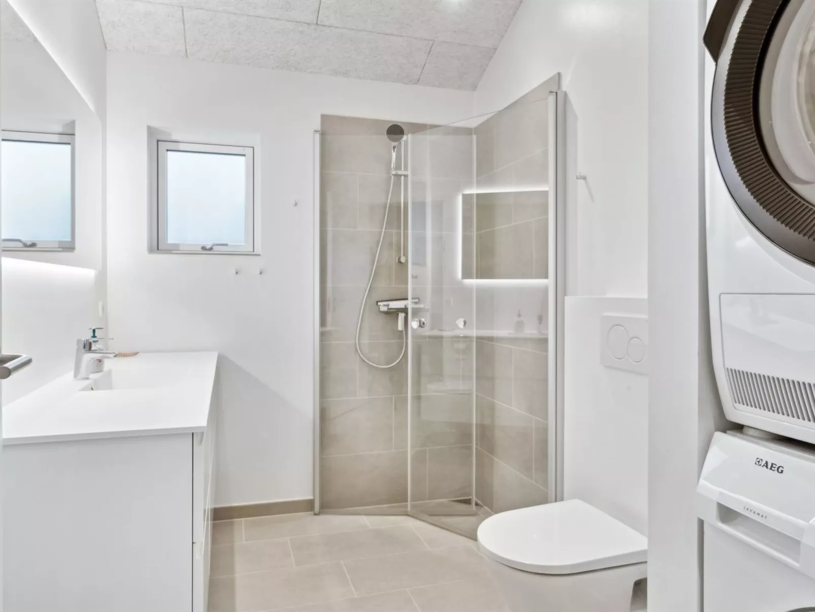 "Christian" - 600m from the sea-Inside