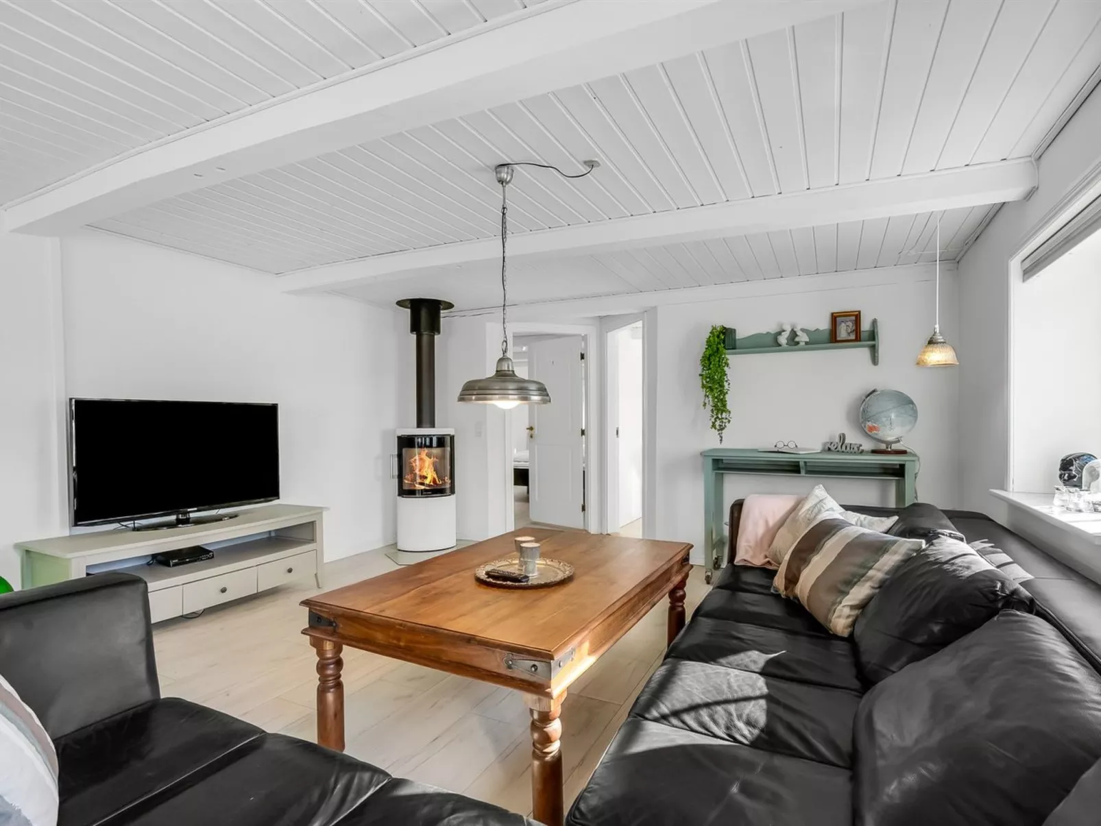 "Brigitte" - 1.3km to the fjord-Inside