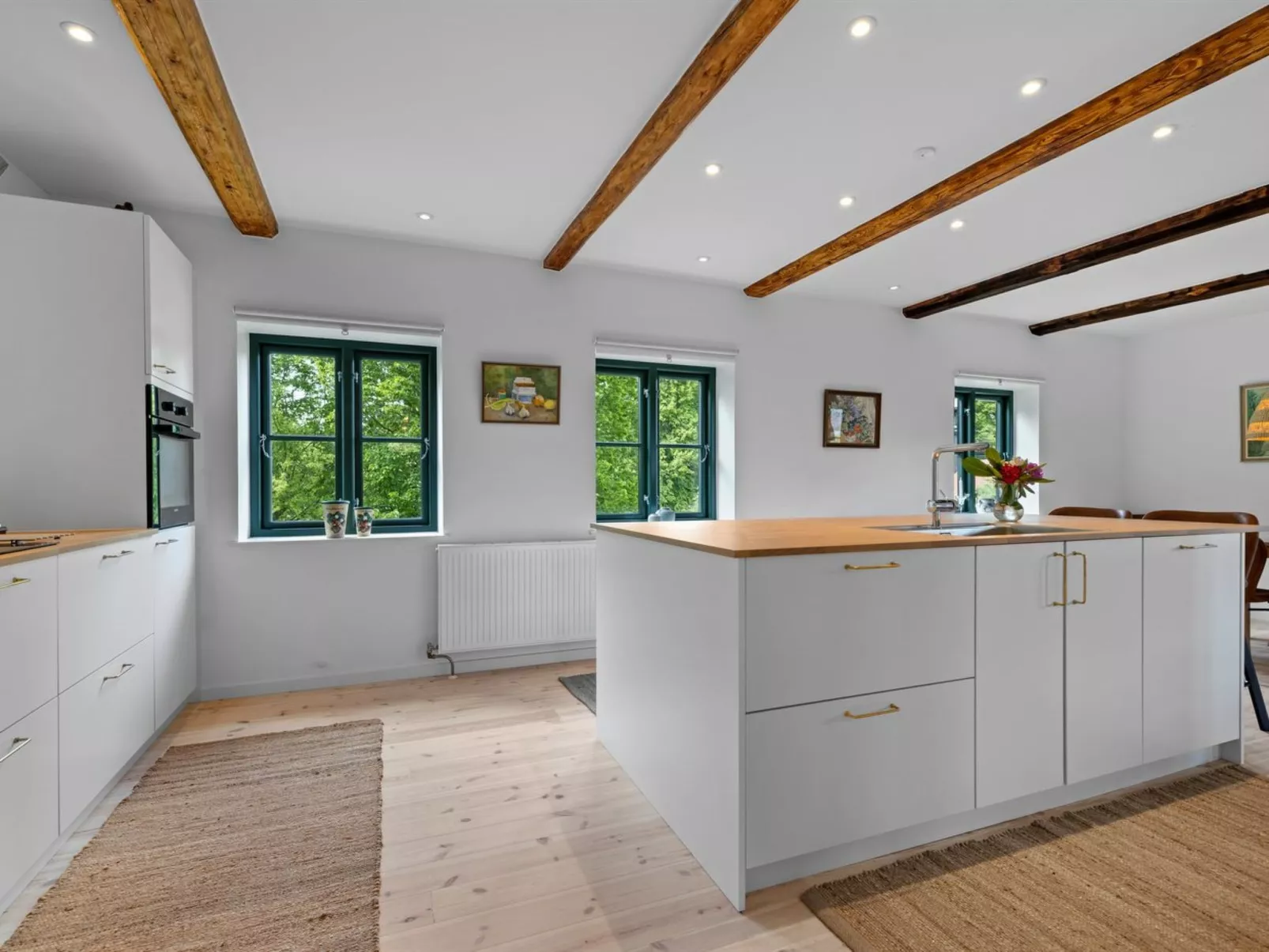 "Brun" - 1.5km from the sea-Inside