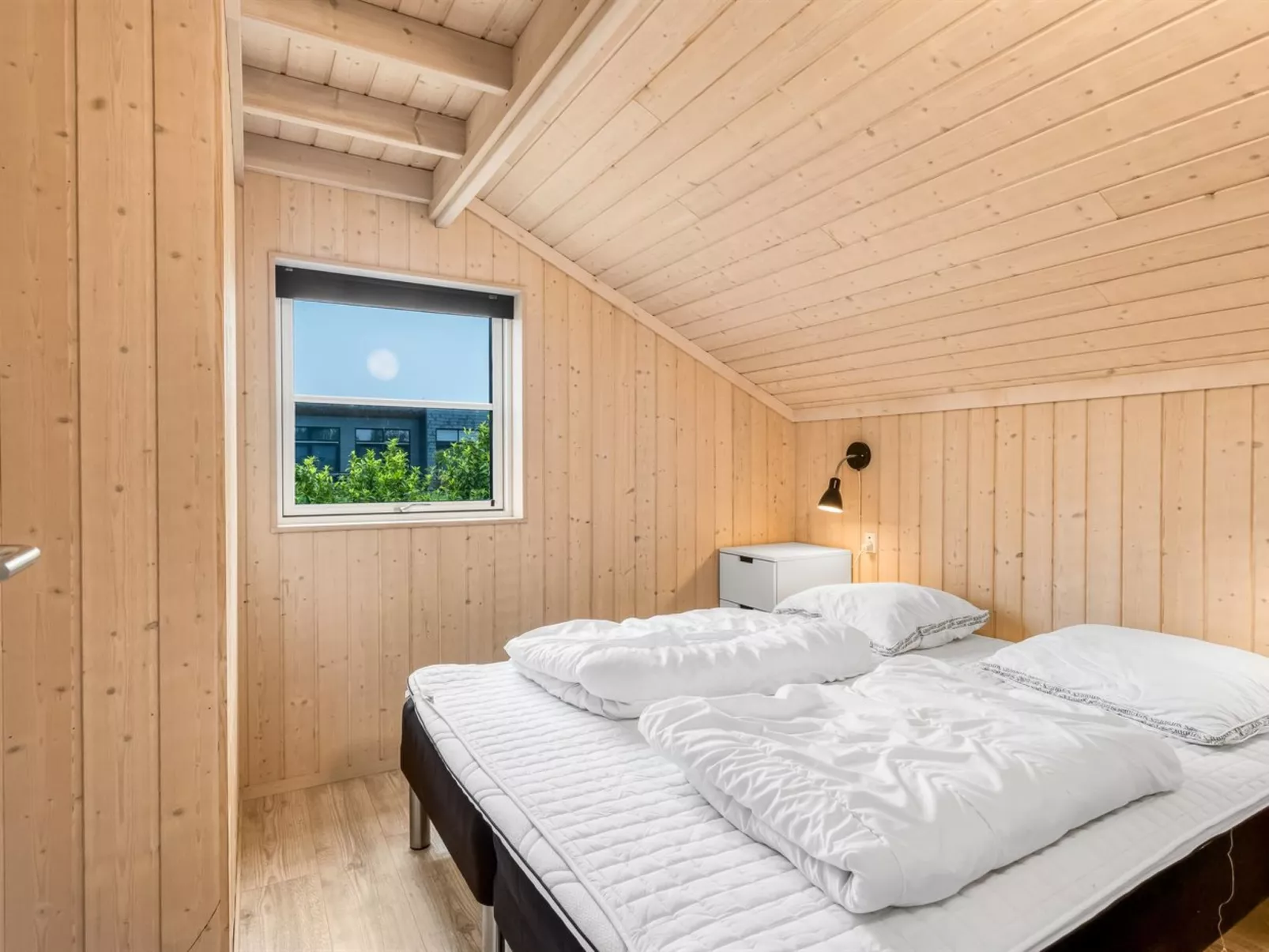 "Bernadine" - 500m from the sea-Dedans