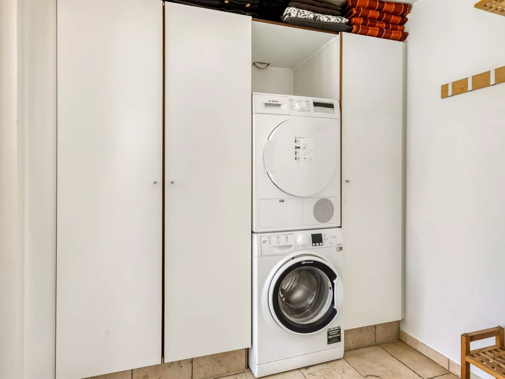 "Era" - 100m from the sea-Inside