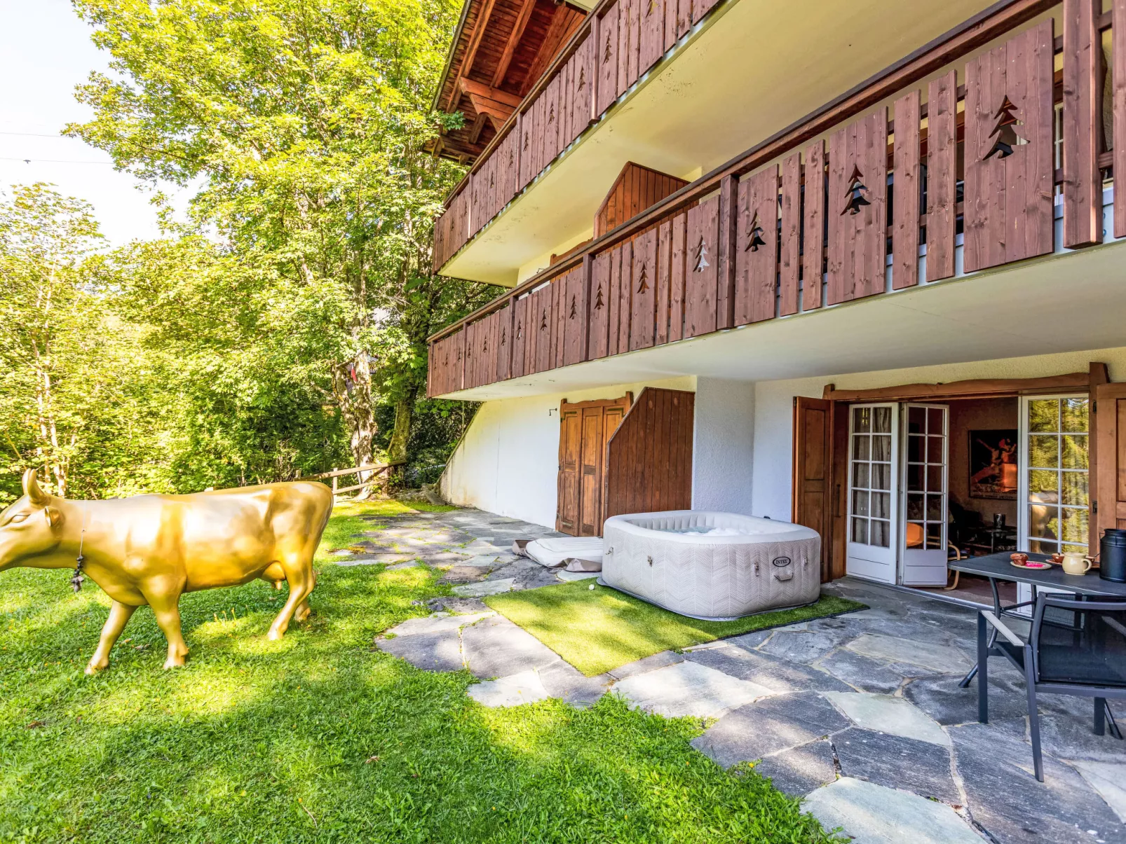 Les Hespérides 2-Draußen