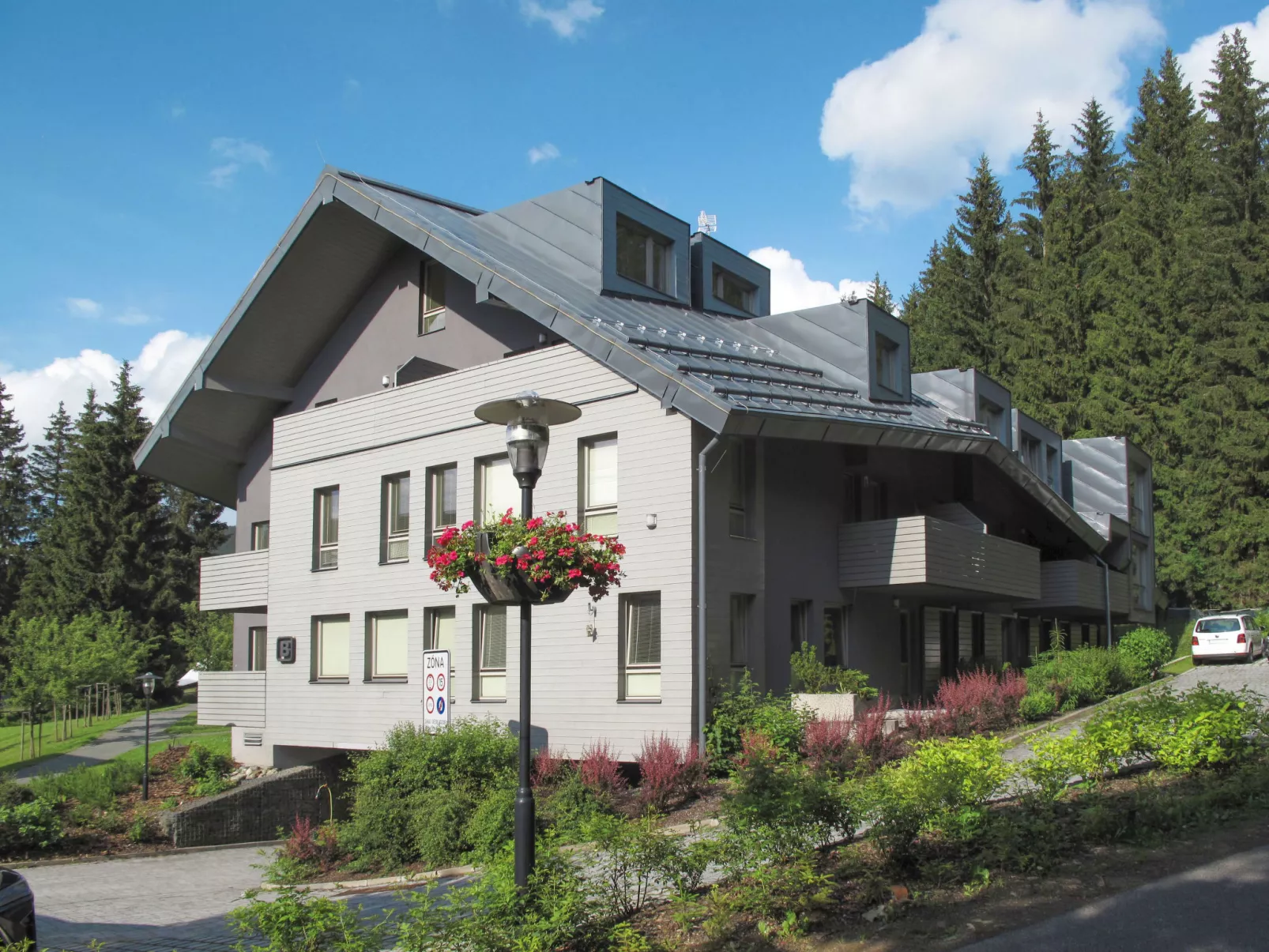 Resident Harrachov B-Draußen