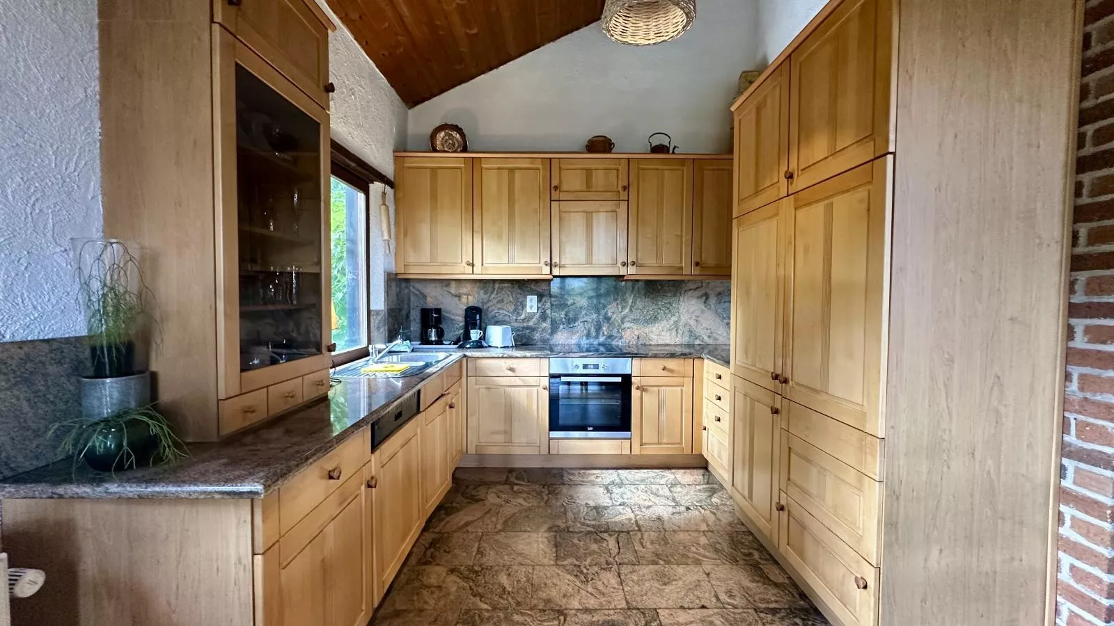 Boogie House-Kitchen