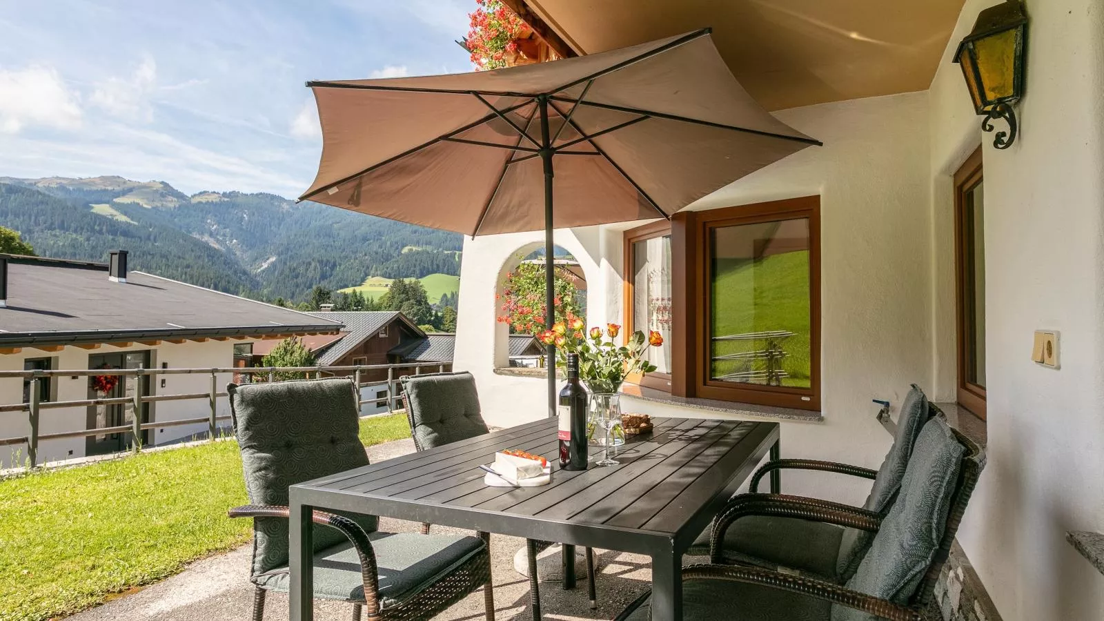 Landhaus Marchfeld Top 4  Top 5-Garten Sommer