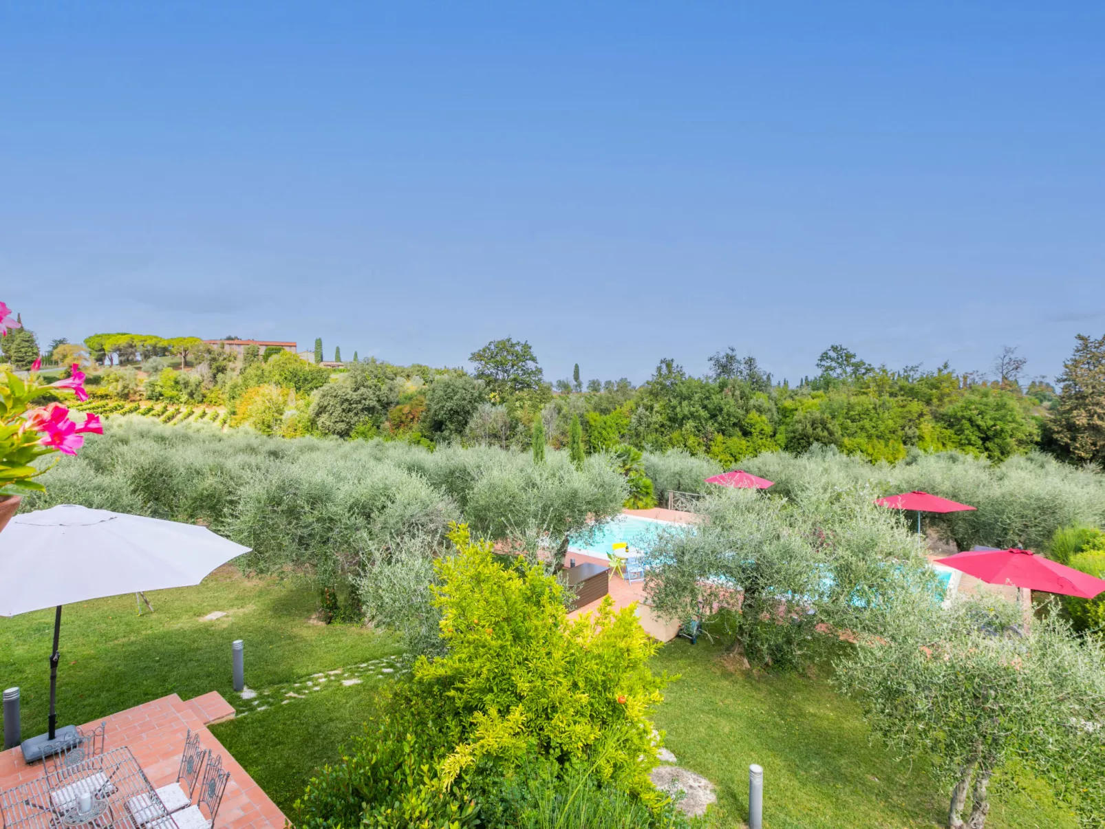 Vecchio Forno-Outside