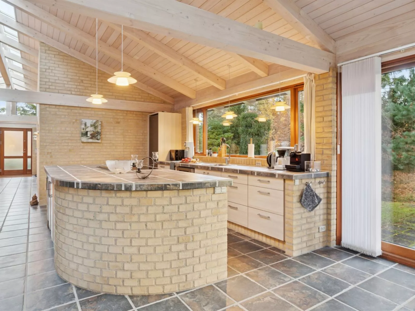 "Jorid" -  from the sea-Inside