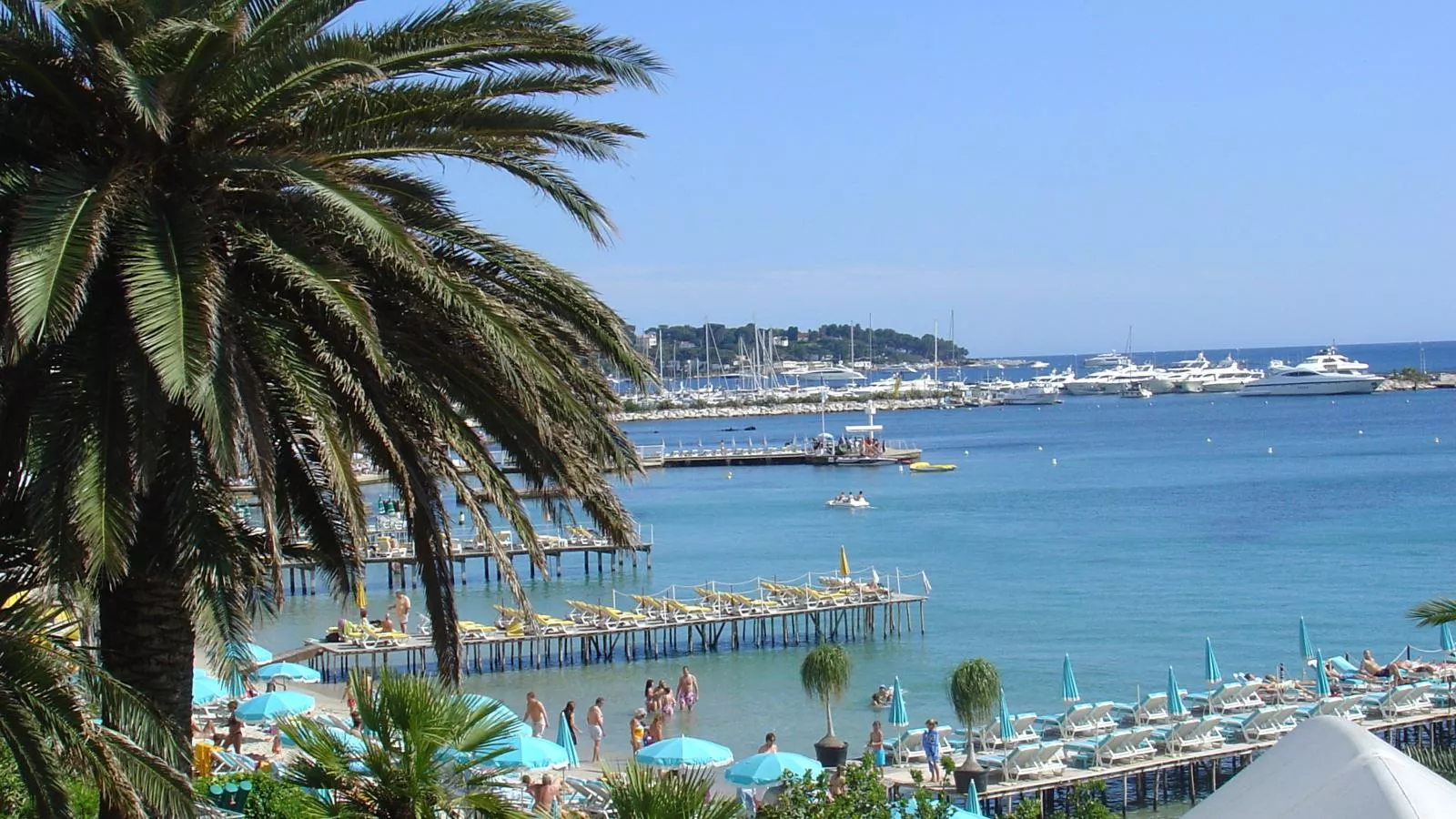 Les Palmiers-Areas within 20km in summer