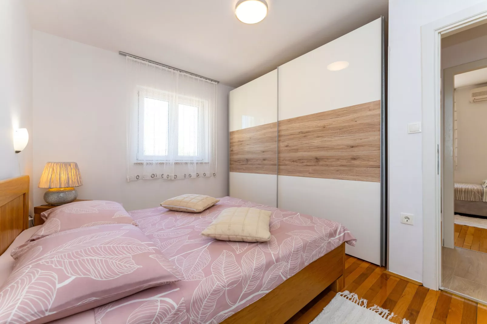 Villa Sucic with private pool-Schlafzimmer