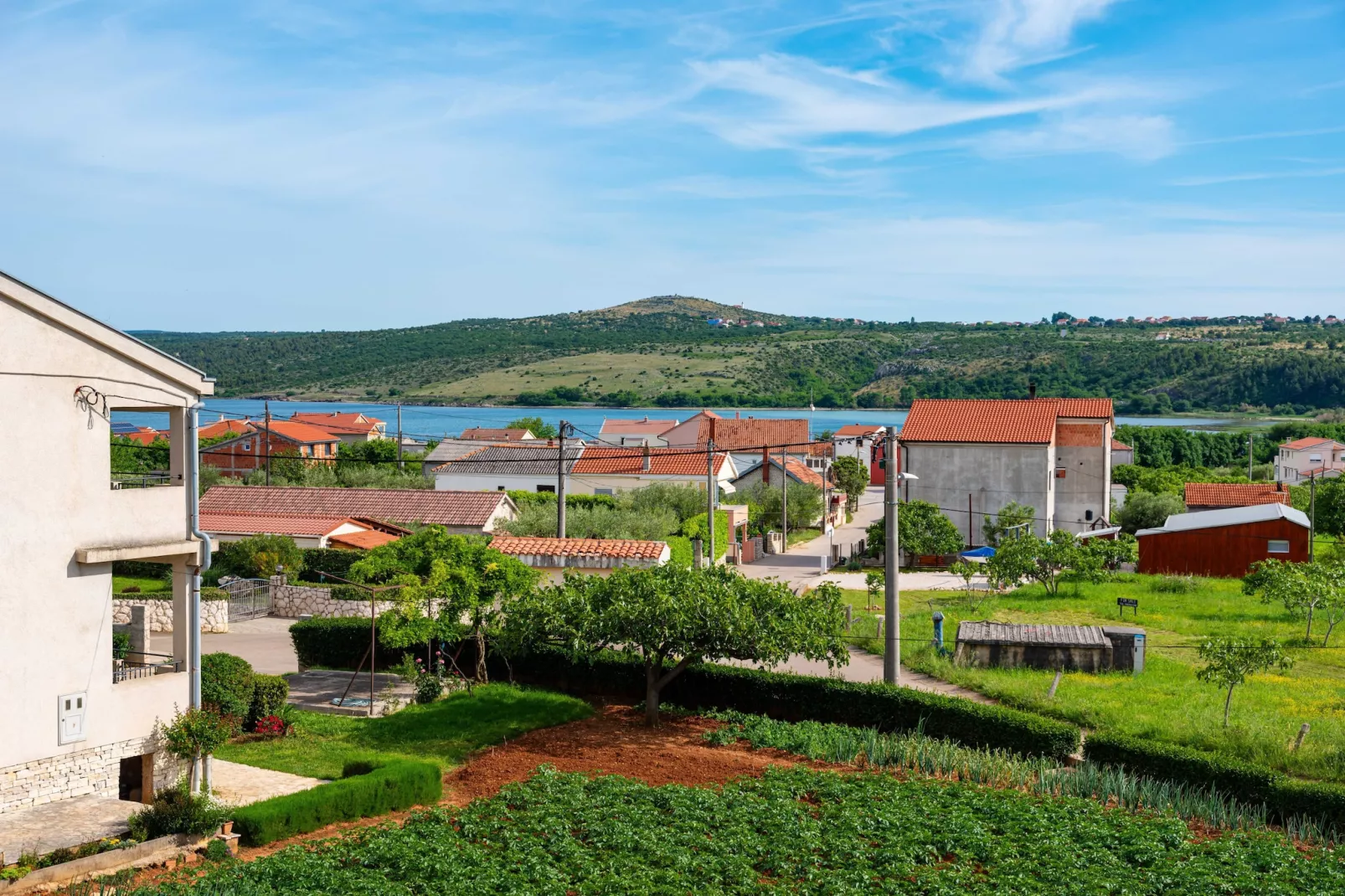 Sea view apartment Nika-Areas within 1km in summer