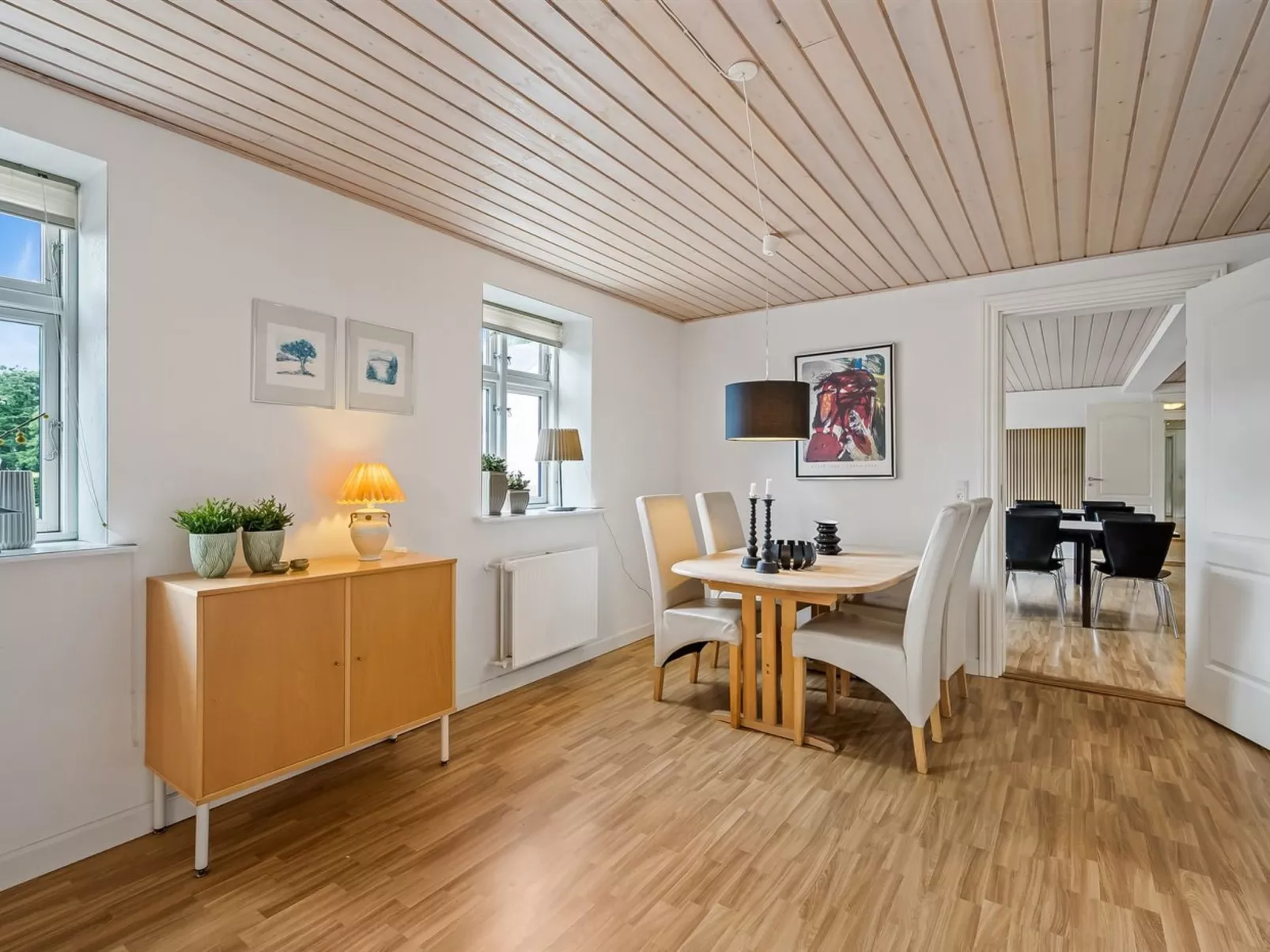 "Edine" - 4.5km from the sea-Inside