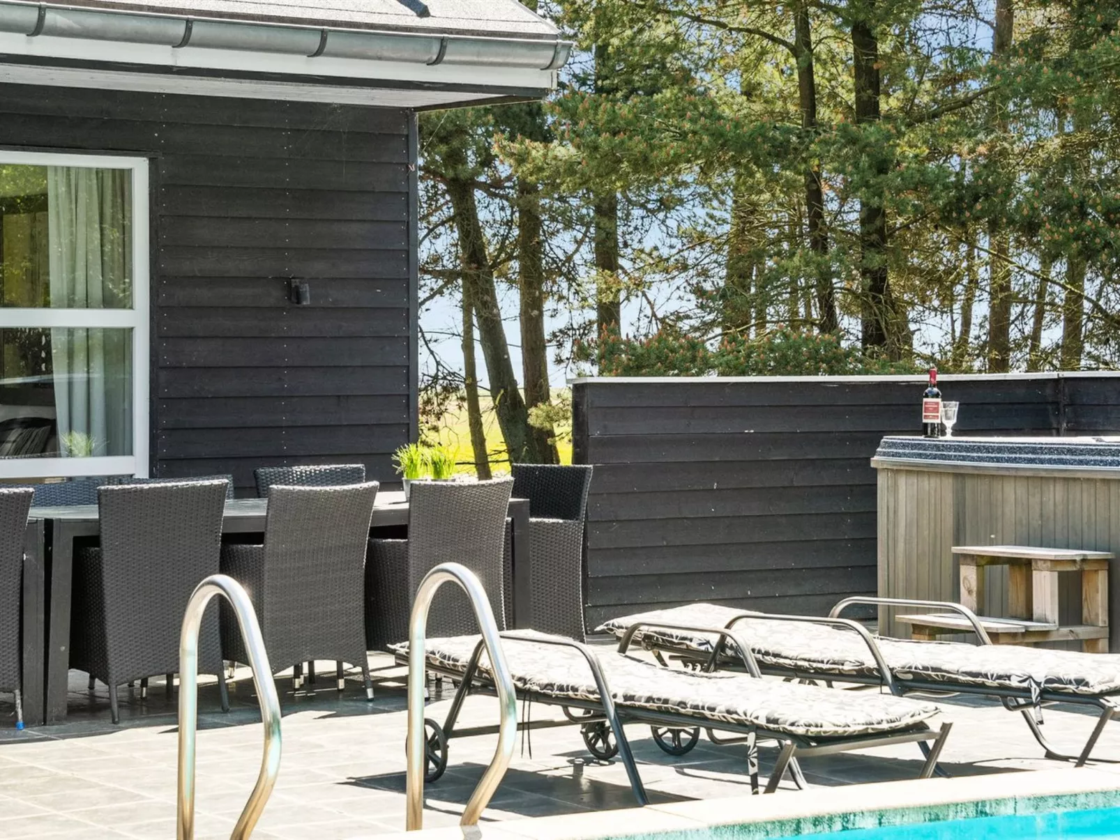 "Svanborg" - 3.7km from the sea-Dehors