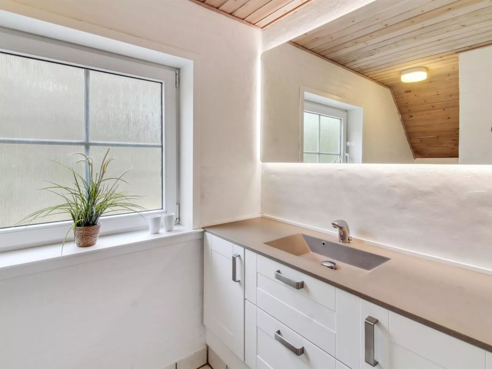 "Albin" - 2.8km from the sea-Dedans