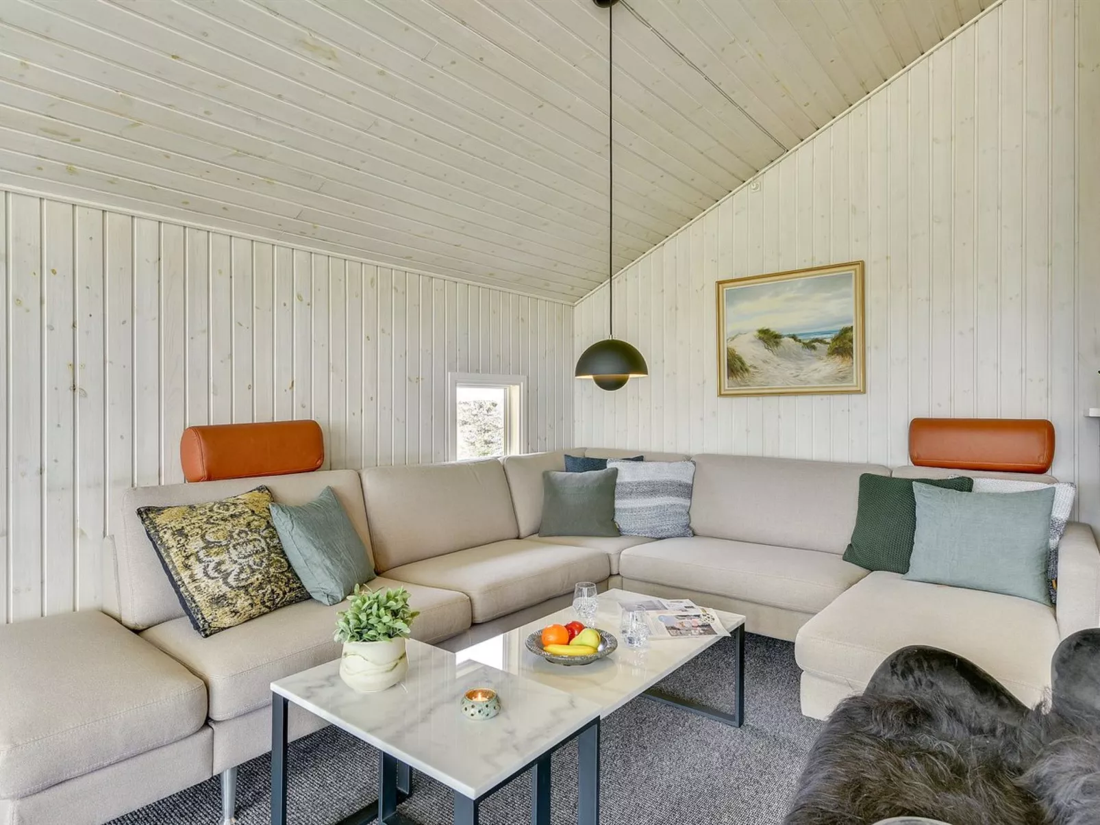 "Thrond" - 200m from the sea-Drinnen