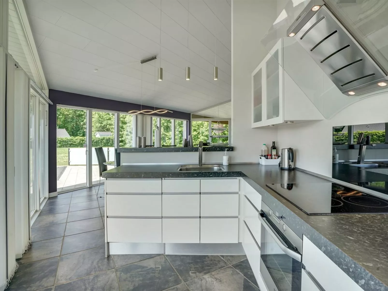 "Helena" - 250m from the sea-Inside