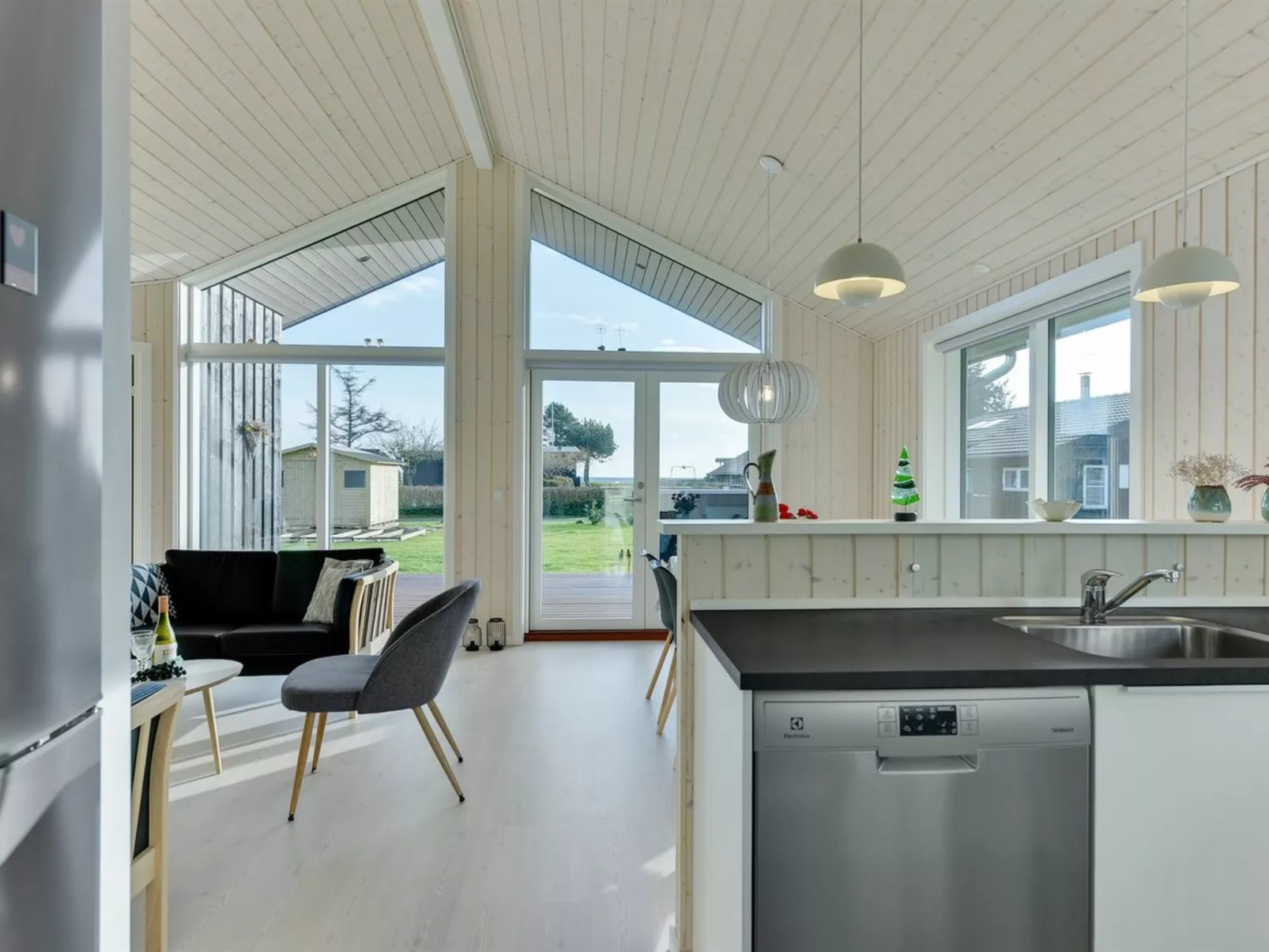 "Sighfrith" - 150m from the sea-Dedans