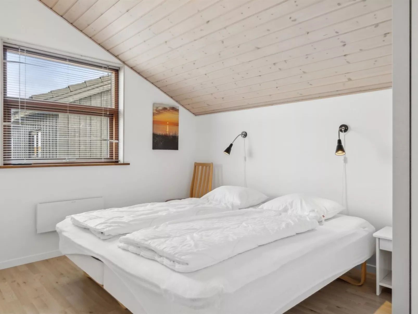 "Finna" - 1km from the sea-Inside