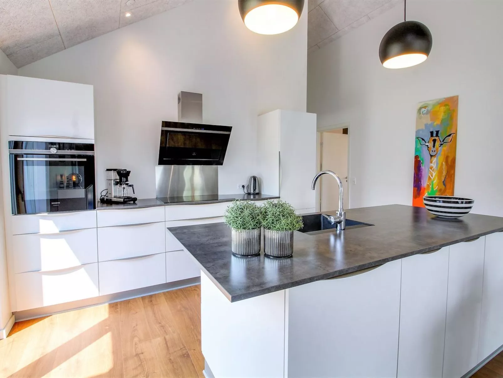 "Thorfin" - 200m from the sea-Inside