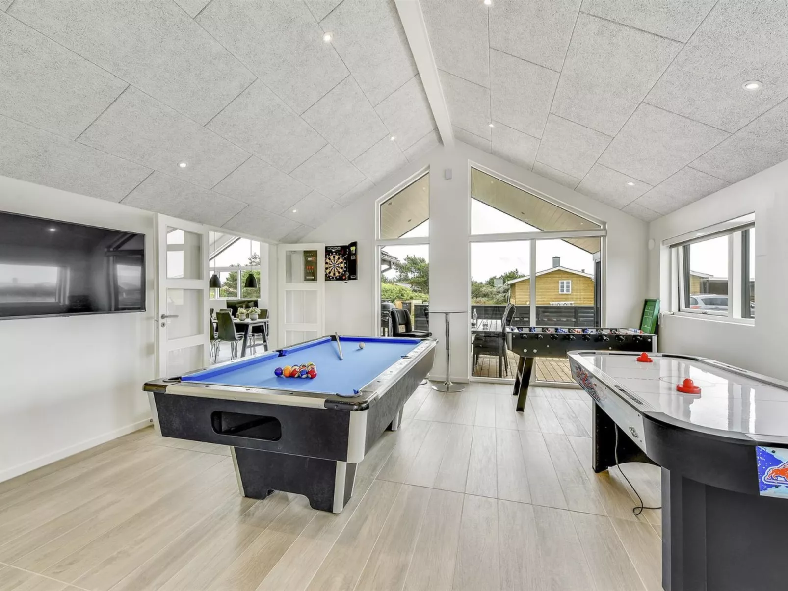 "Swante" -  from the sea-Inside