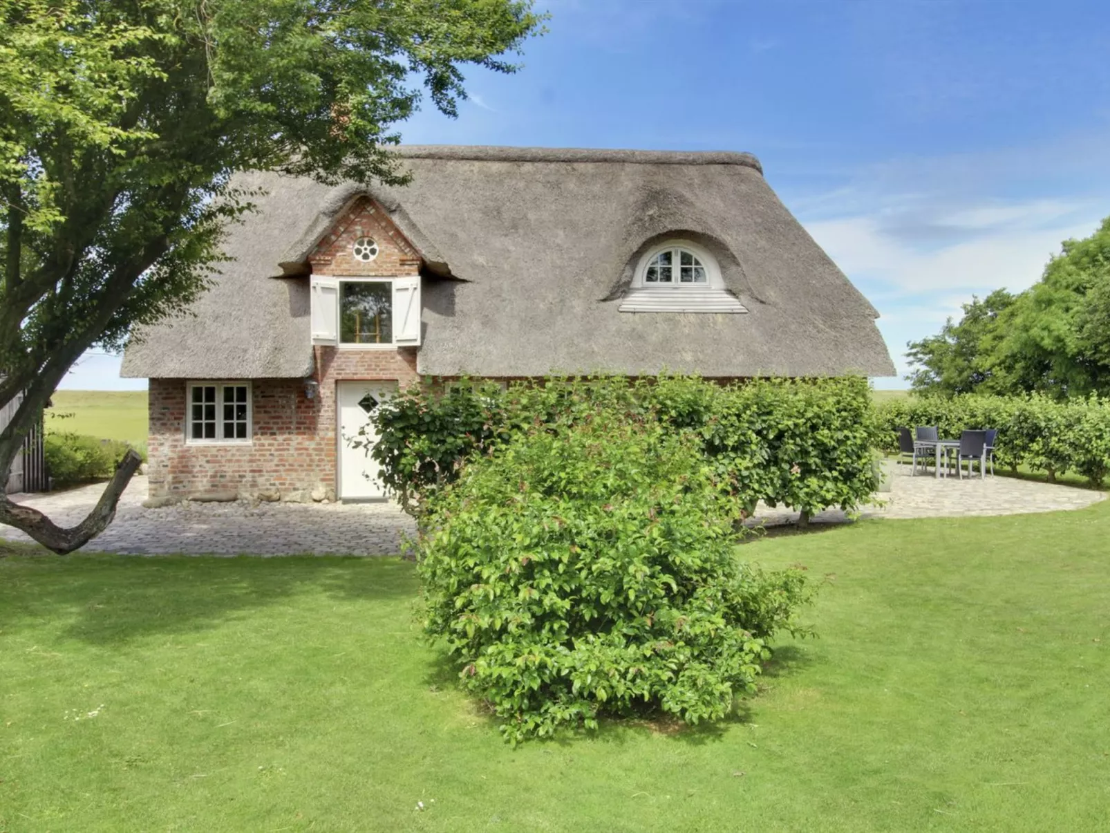 "Ingulf" - 18km from the sea-Outside