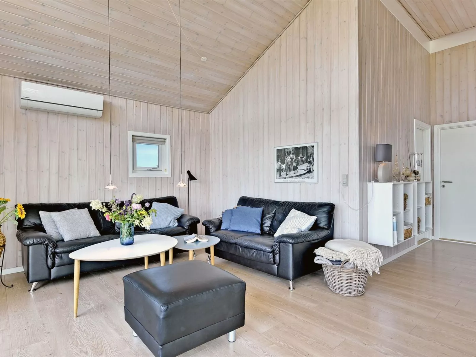 "Chrisse" - 550m from the sea-Inside