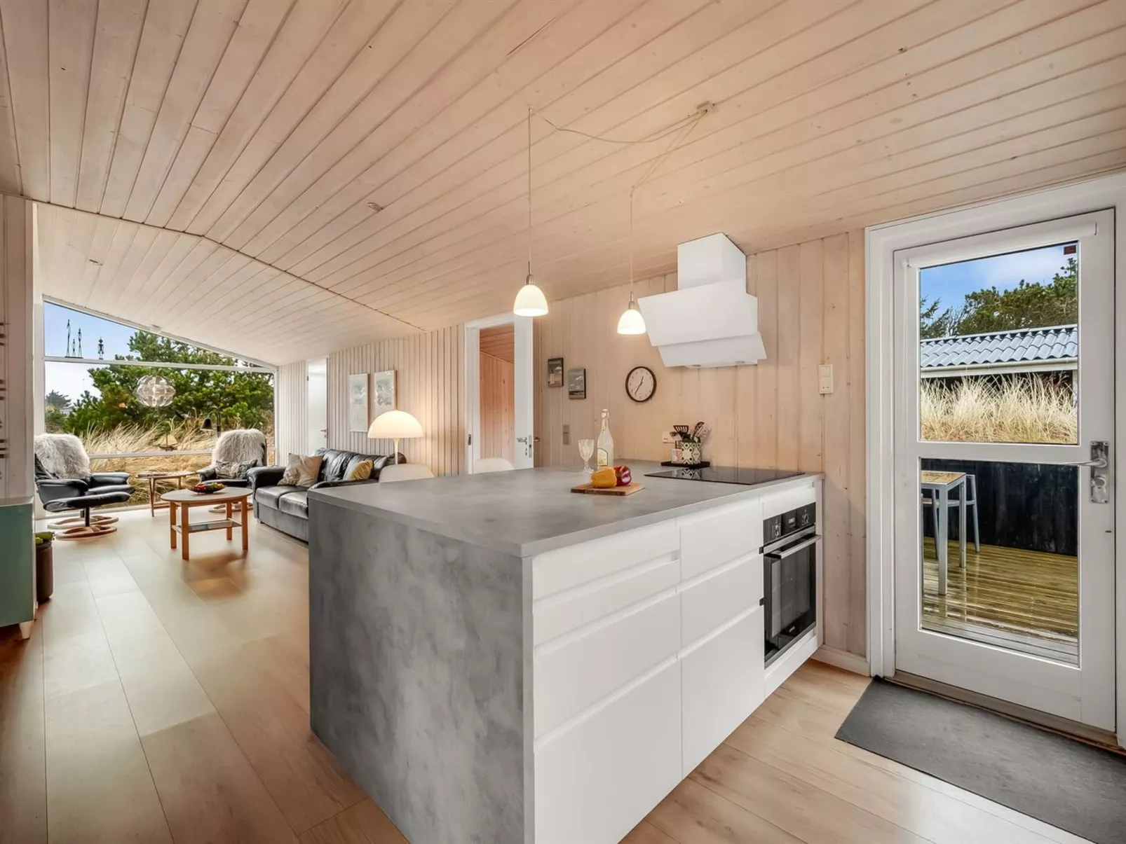 "Julan" - 600m from the sea-Drinnen