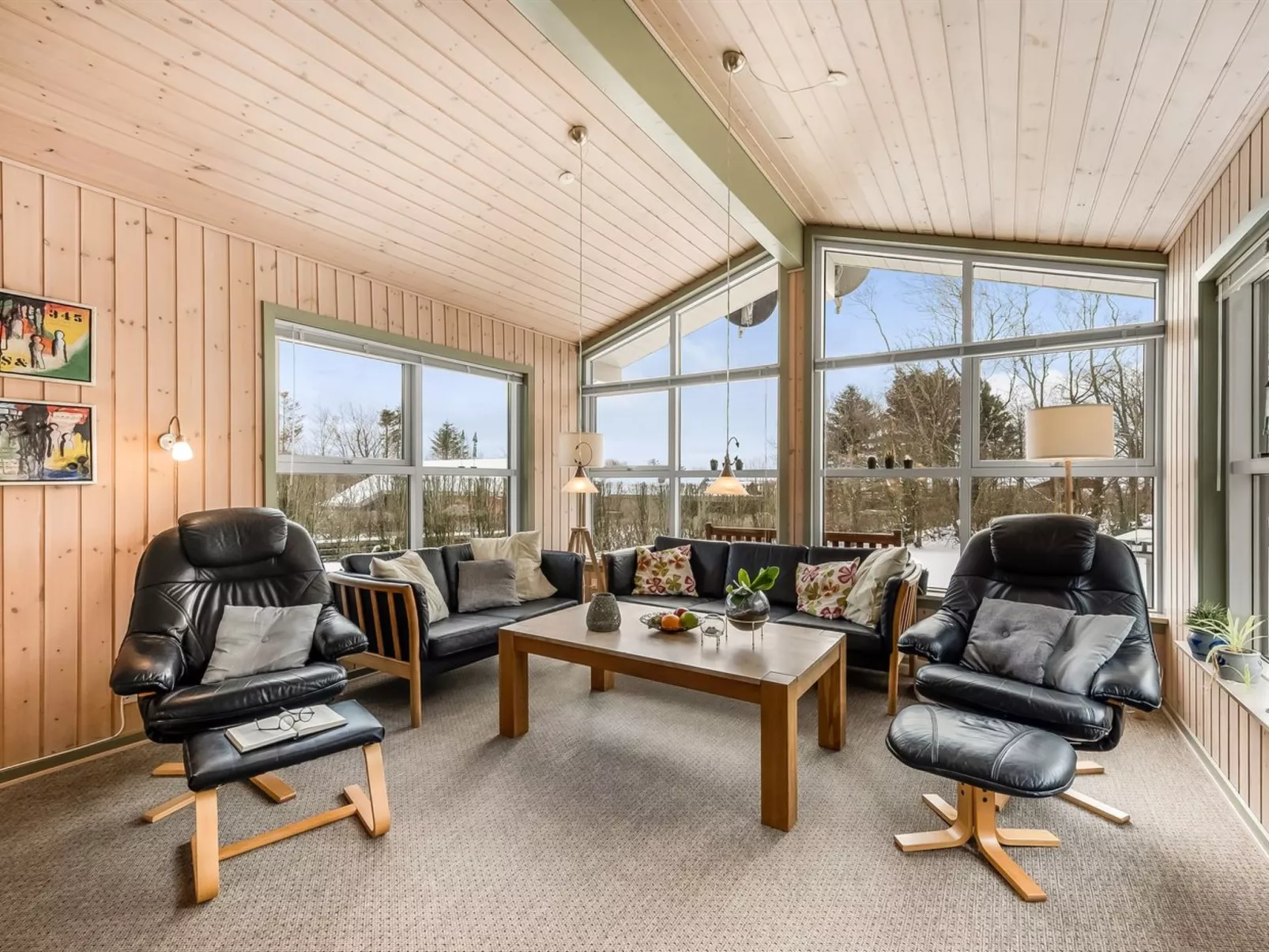 "Kai" - 500m to the fjord-Inside