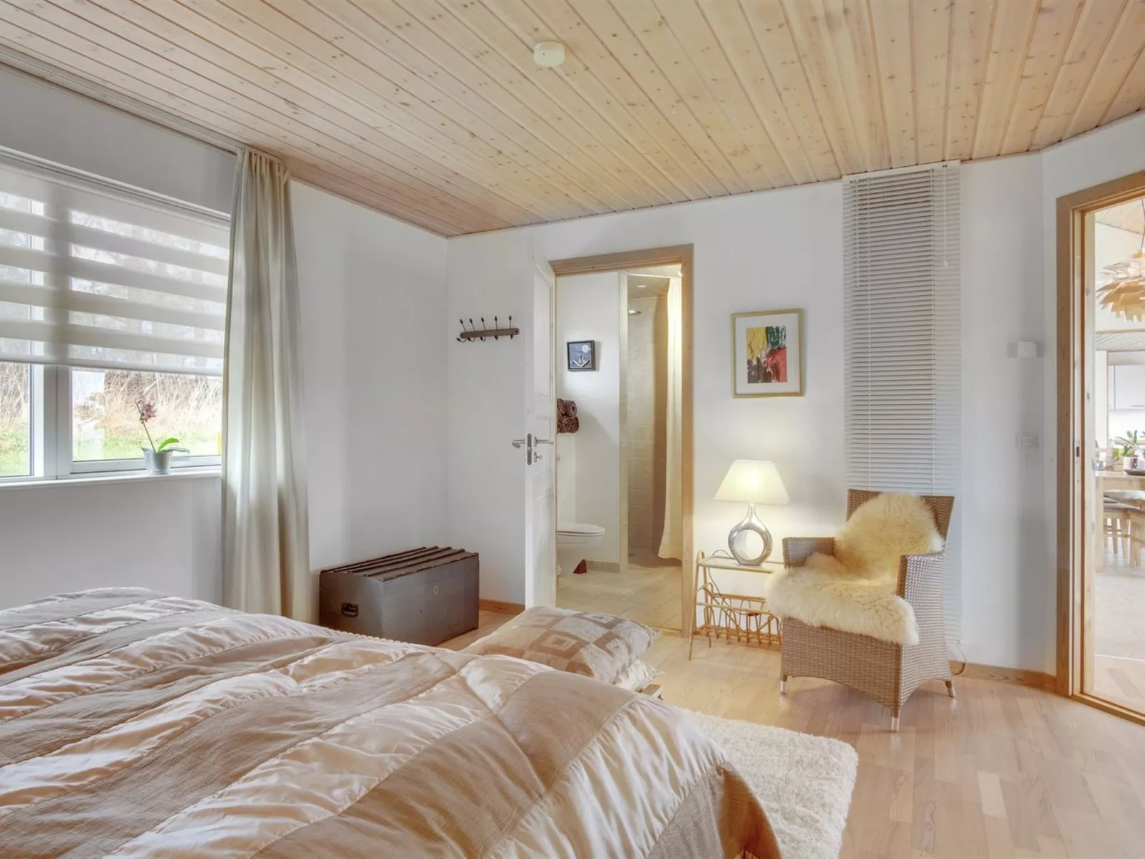 "Sahid" - 20m from the sea-Inside