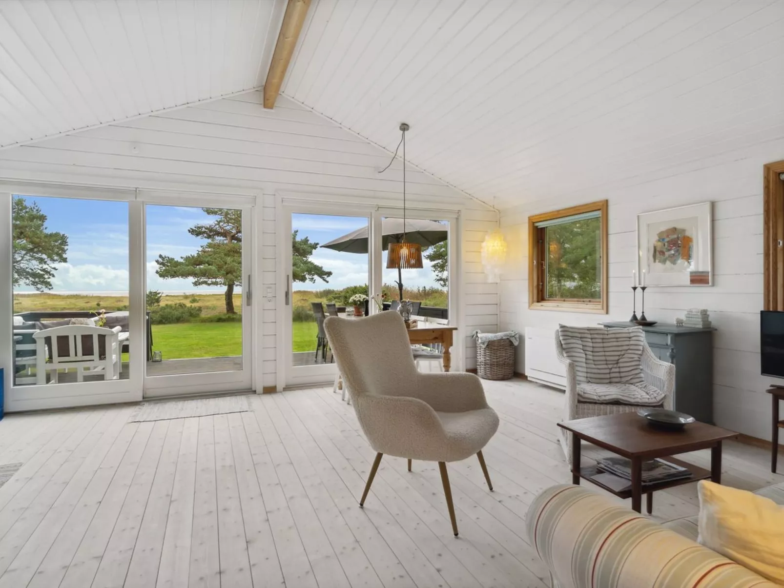 "Lycka" - 3km from the sea-Drinnen