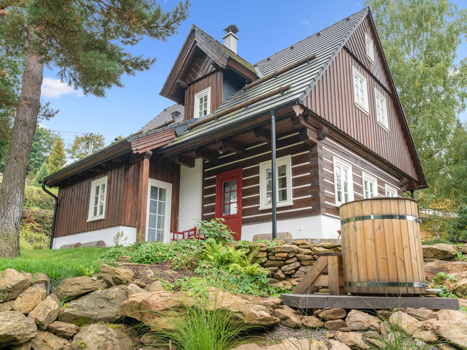 Roubenka Maleč-Outside