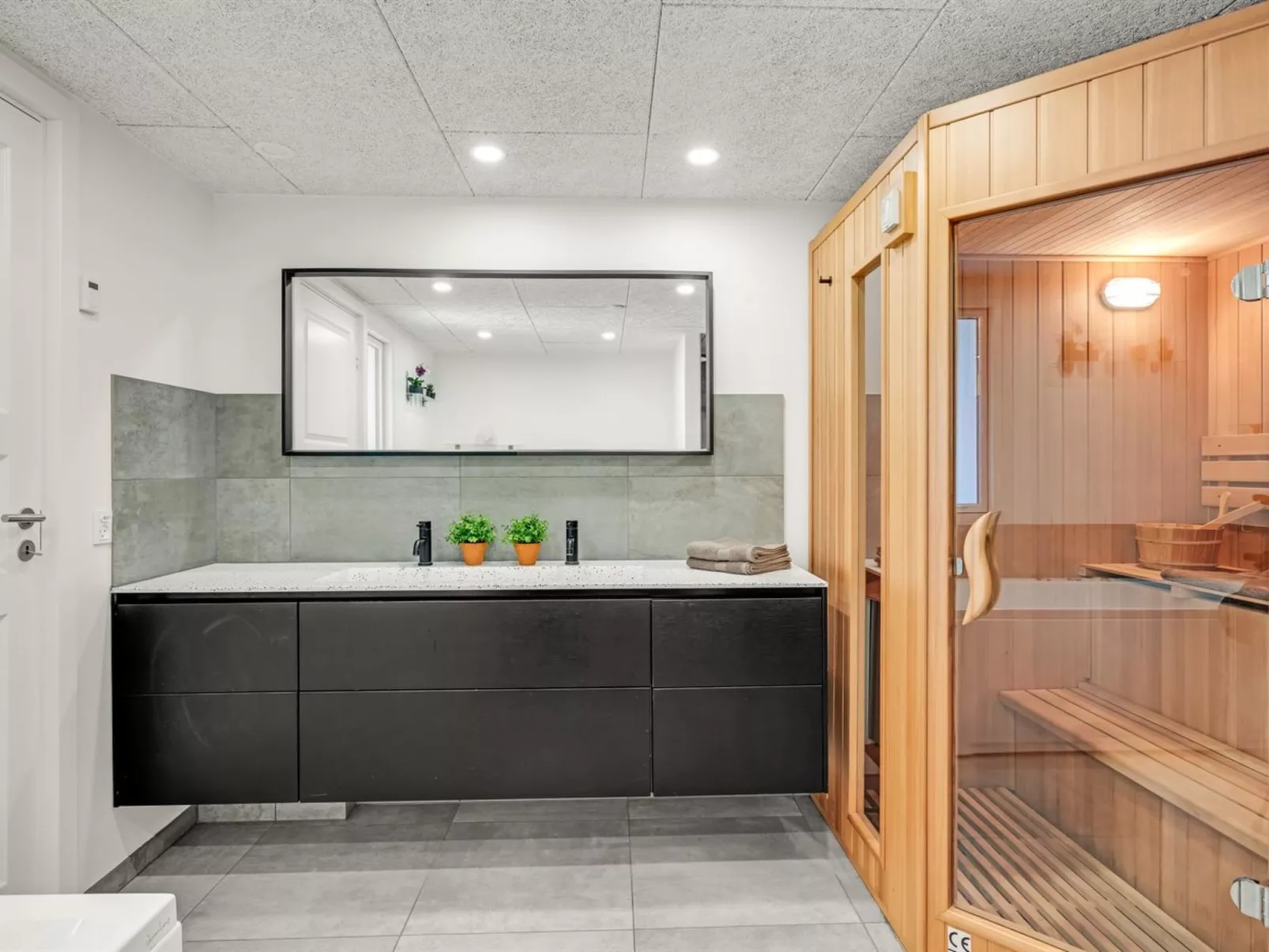 "Germund" - 770m from the sea-Dedans