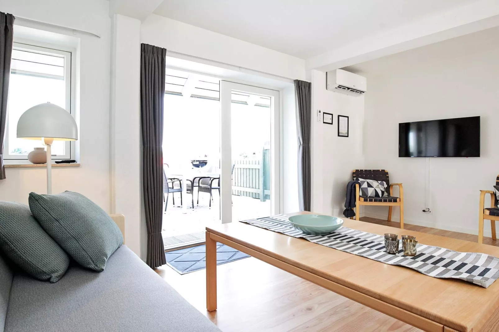 3 rooms app.,2stories,bay view,PLUS-Indoor