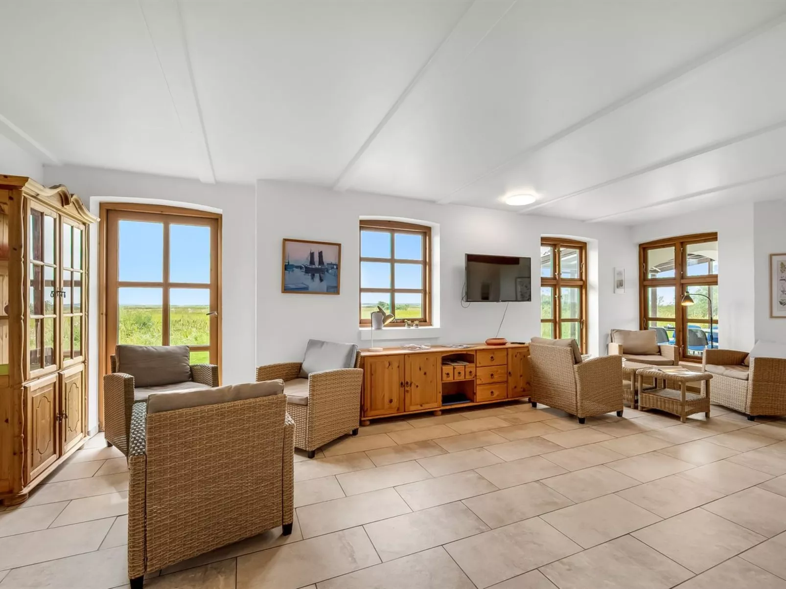 "Darleen" - 850m to the fjord-Drinnen