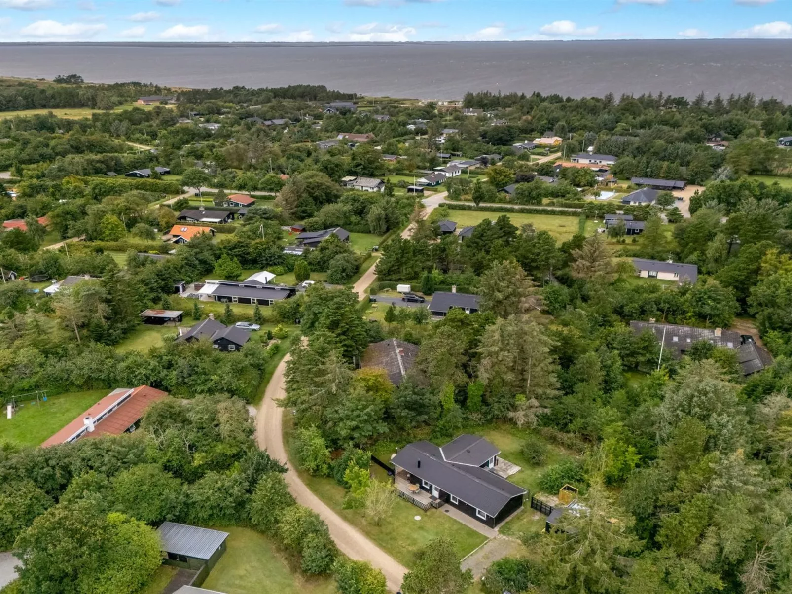 "Tiina" - 500m to the fjord-Outside