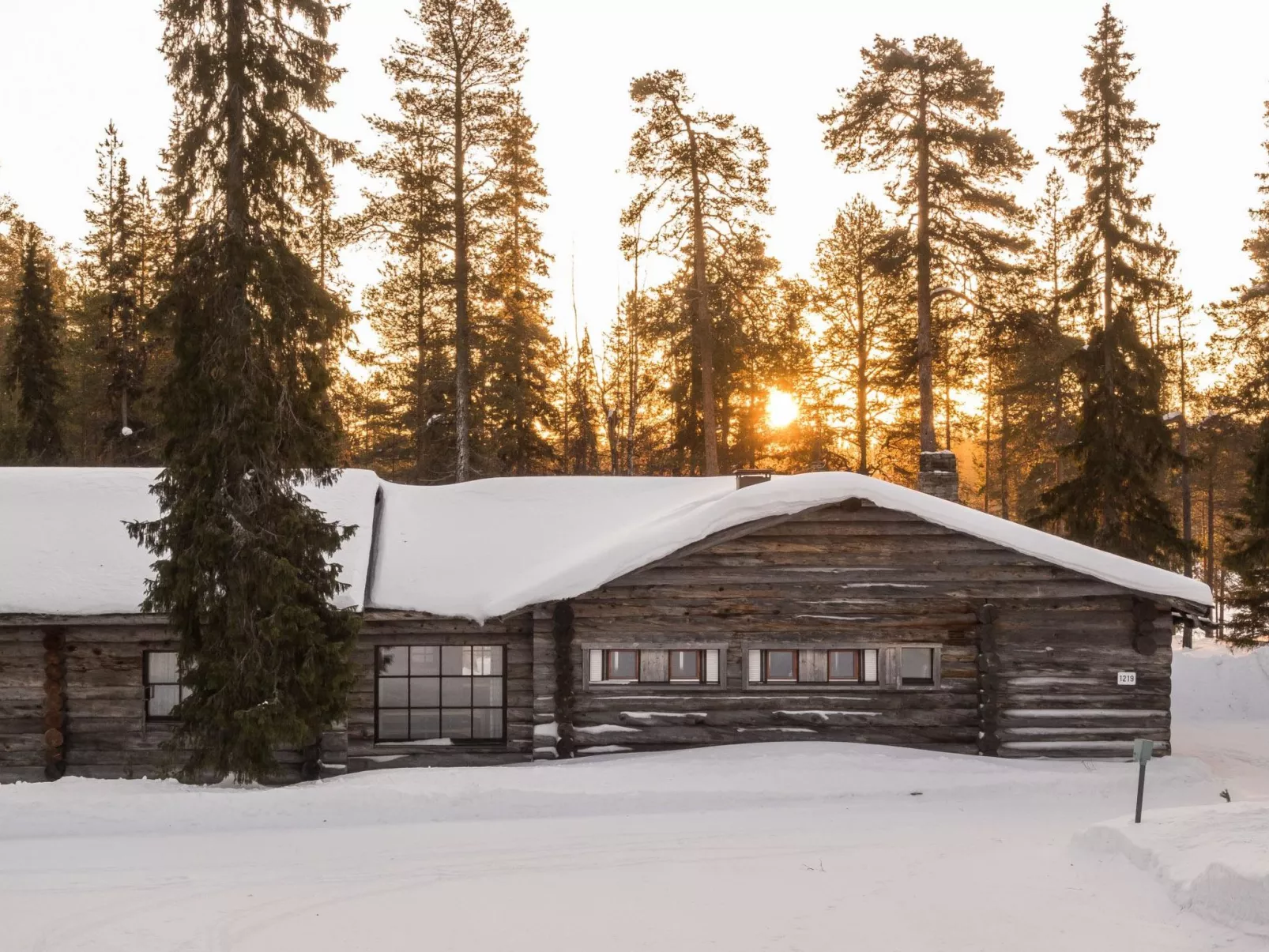 Metsä-luosto-Drinnen