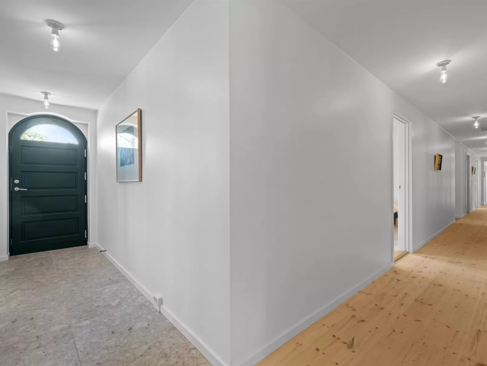 "Brun" - 1.5km from the sea-Inside