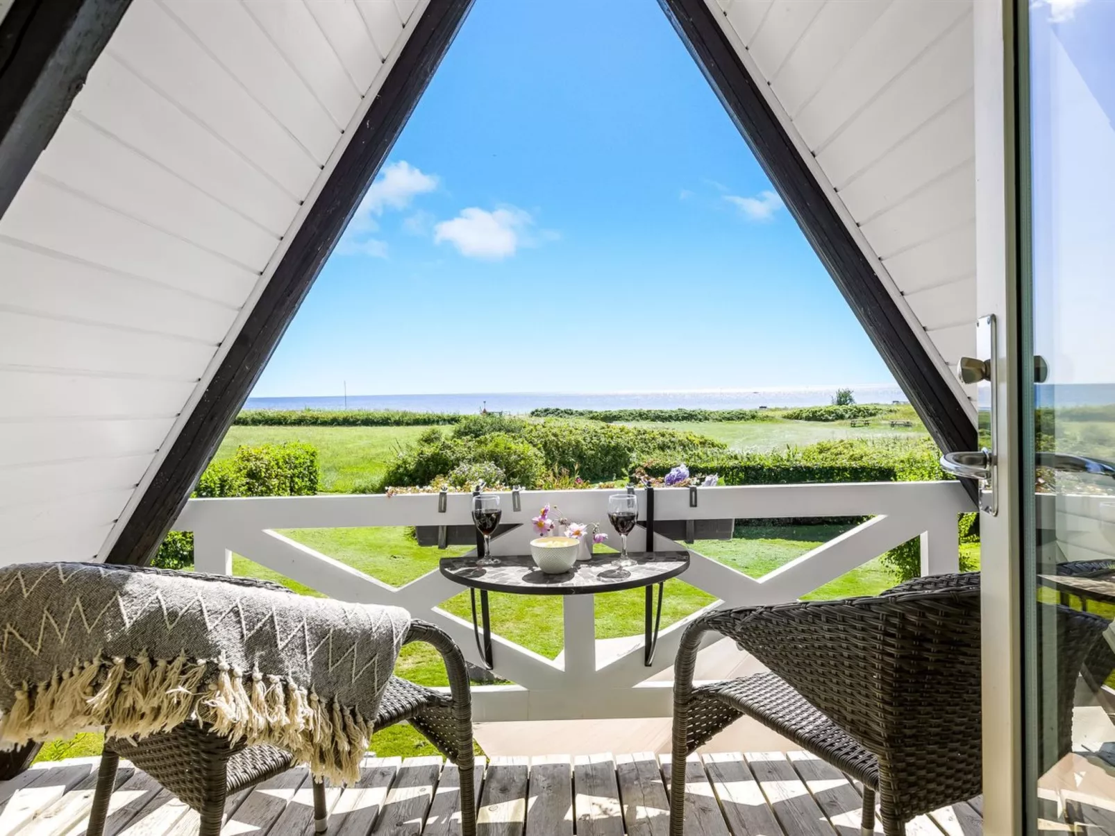 "Murtuz" - 50m from the sea-Draußen