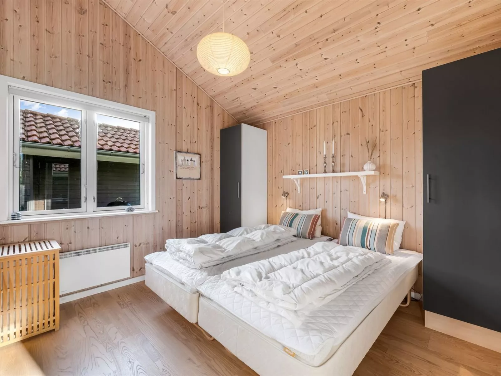 "Kanerva" -  from the sea-Inside