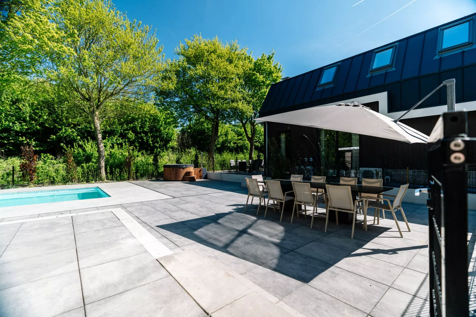 Villa Watergloed | 10 personen-Terrace balcony