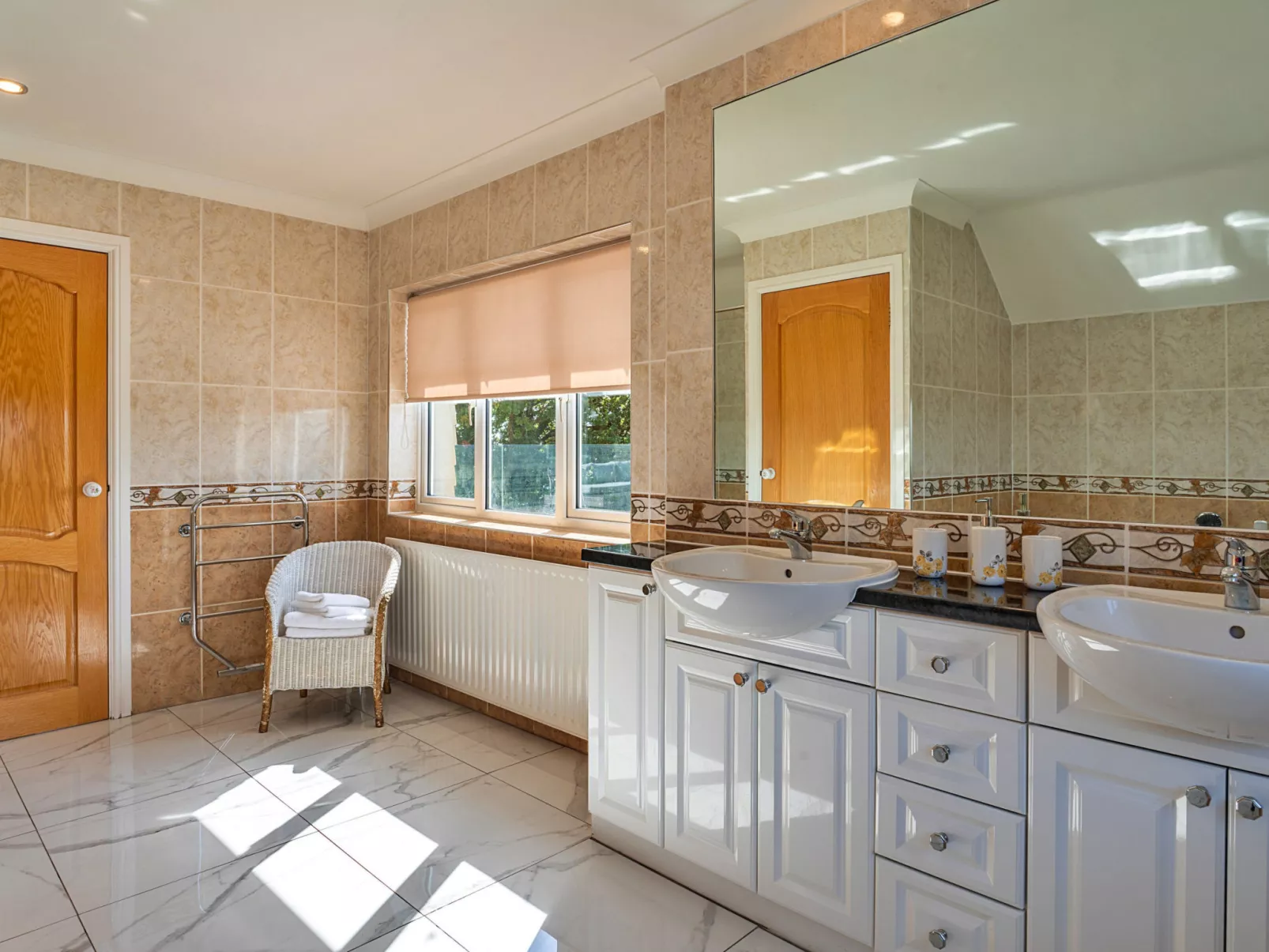 Gratton House-Inside