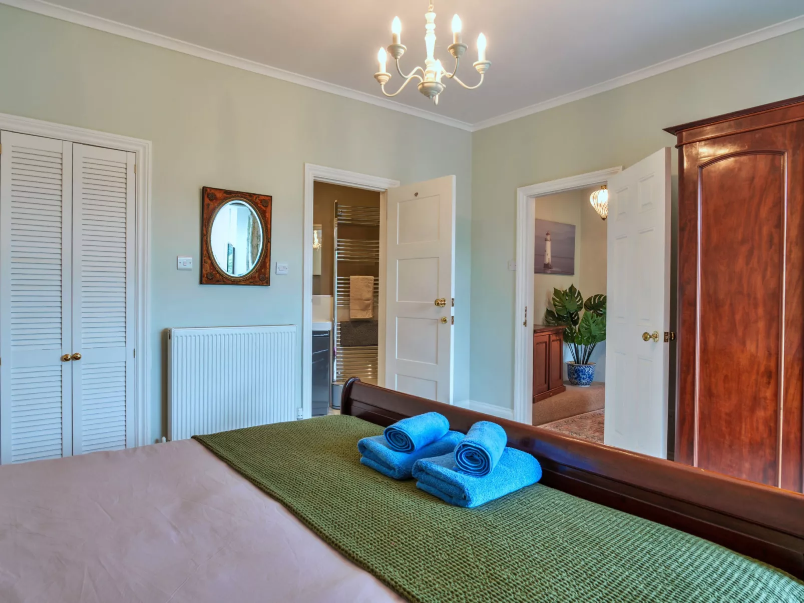 Hillside House-Drinnen