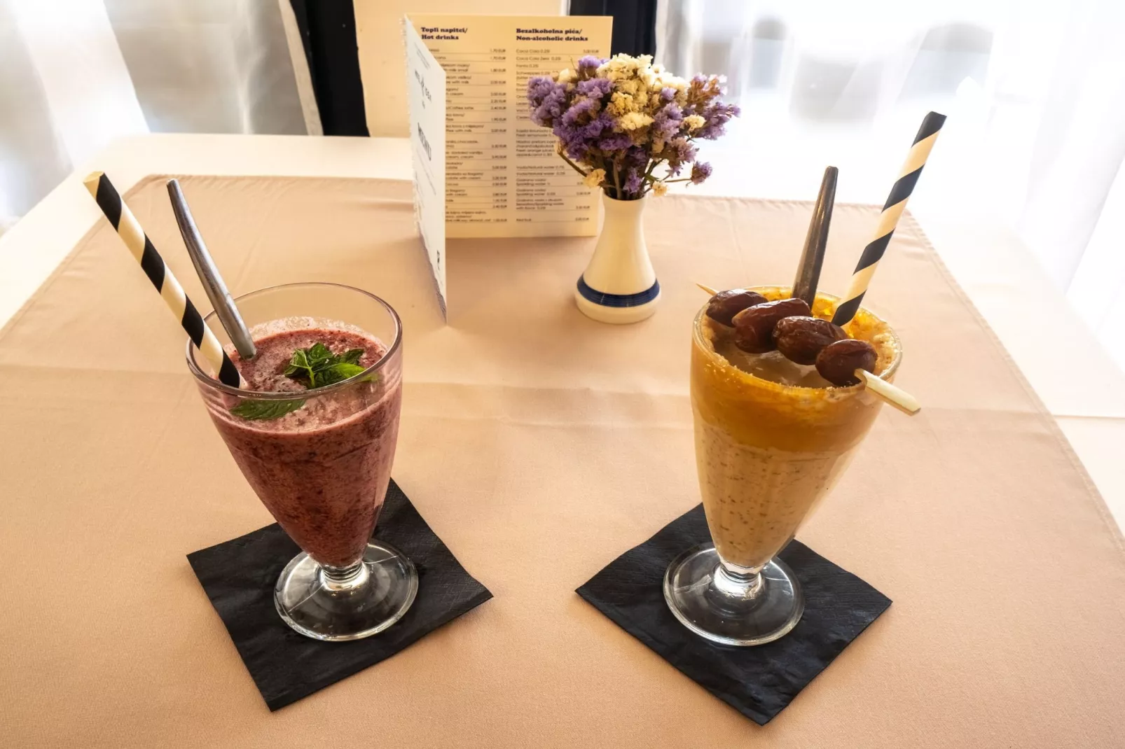 Hotel Issa - Twin Room Sea View-Facilities