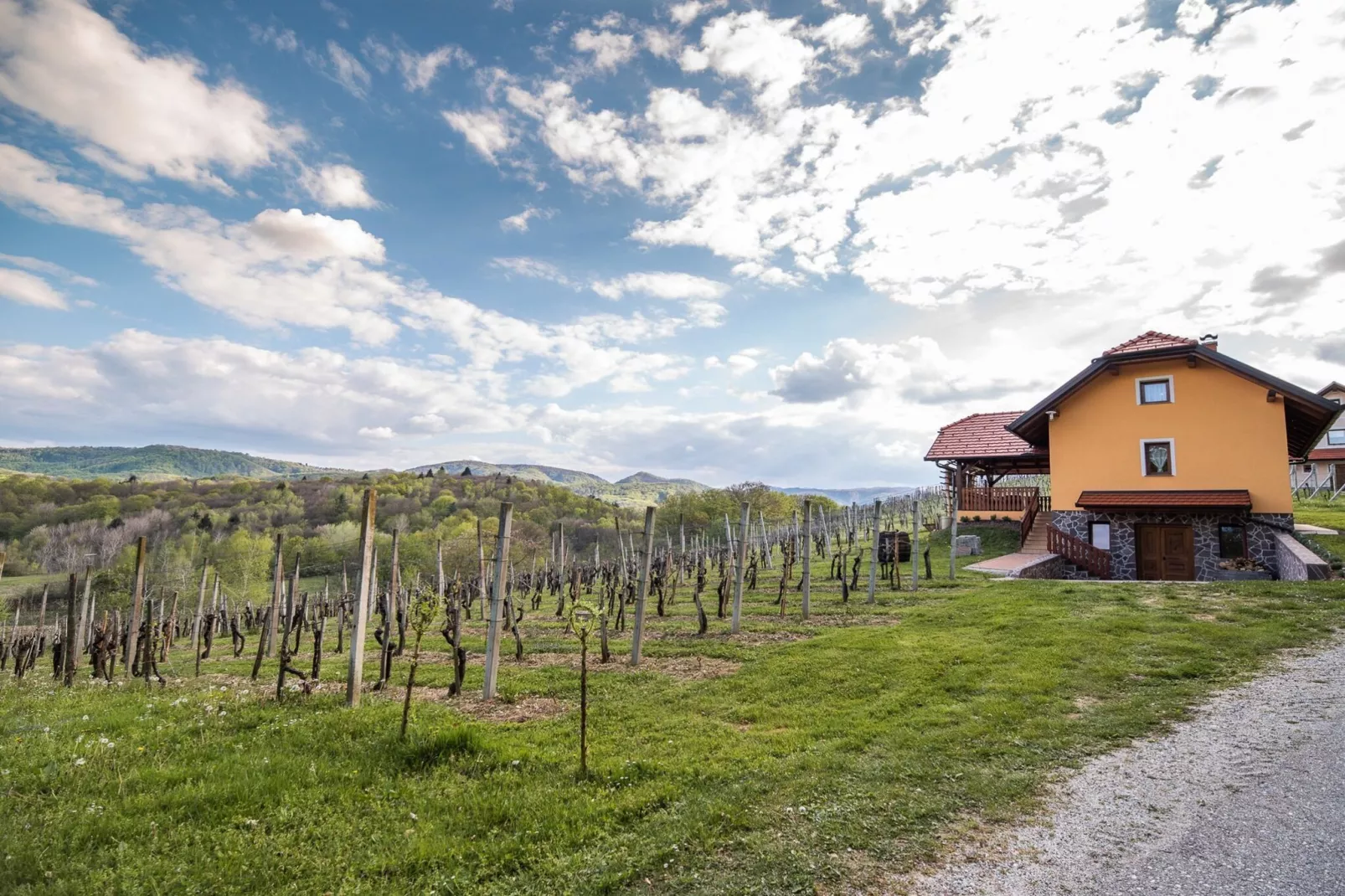 Golden Horizon Holiday Home with Terrace and Garden - One Bedroom Holiday Home with Terrace and Garden-Extérieur