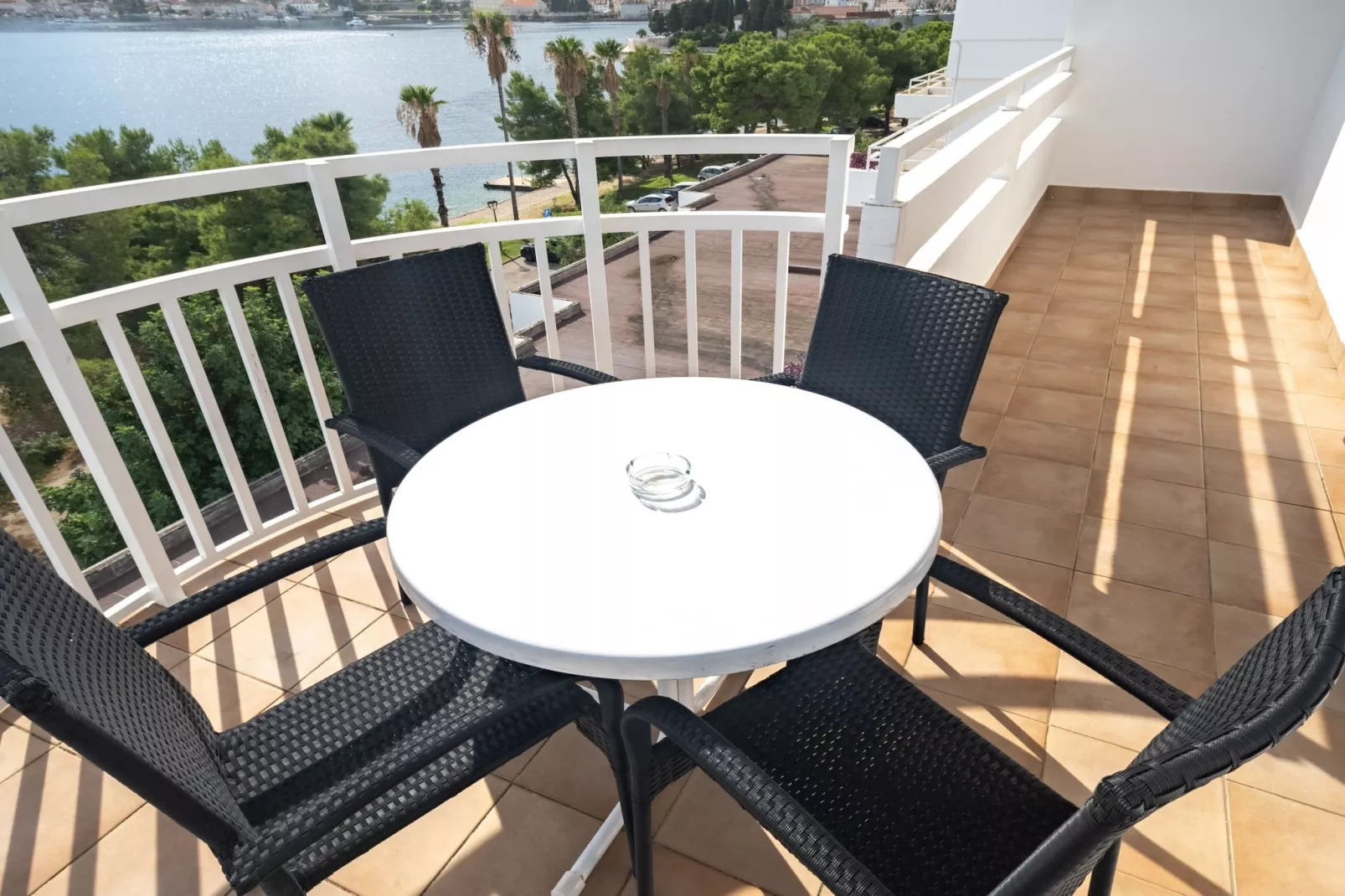 Hotel Issa - Double Room Sea View 10 - Terrasse/Balkon