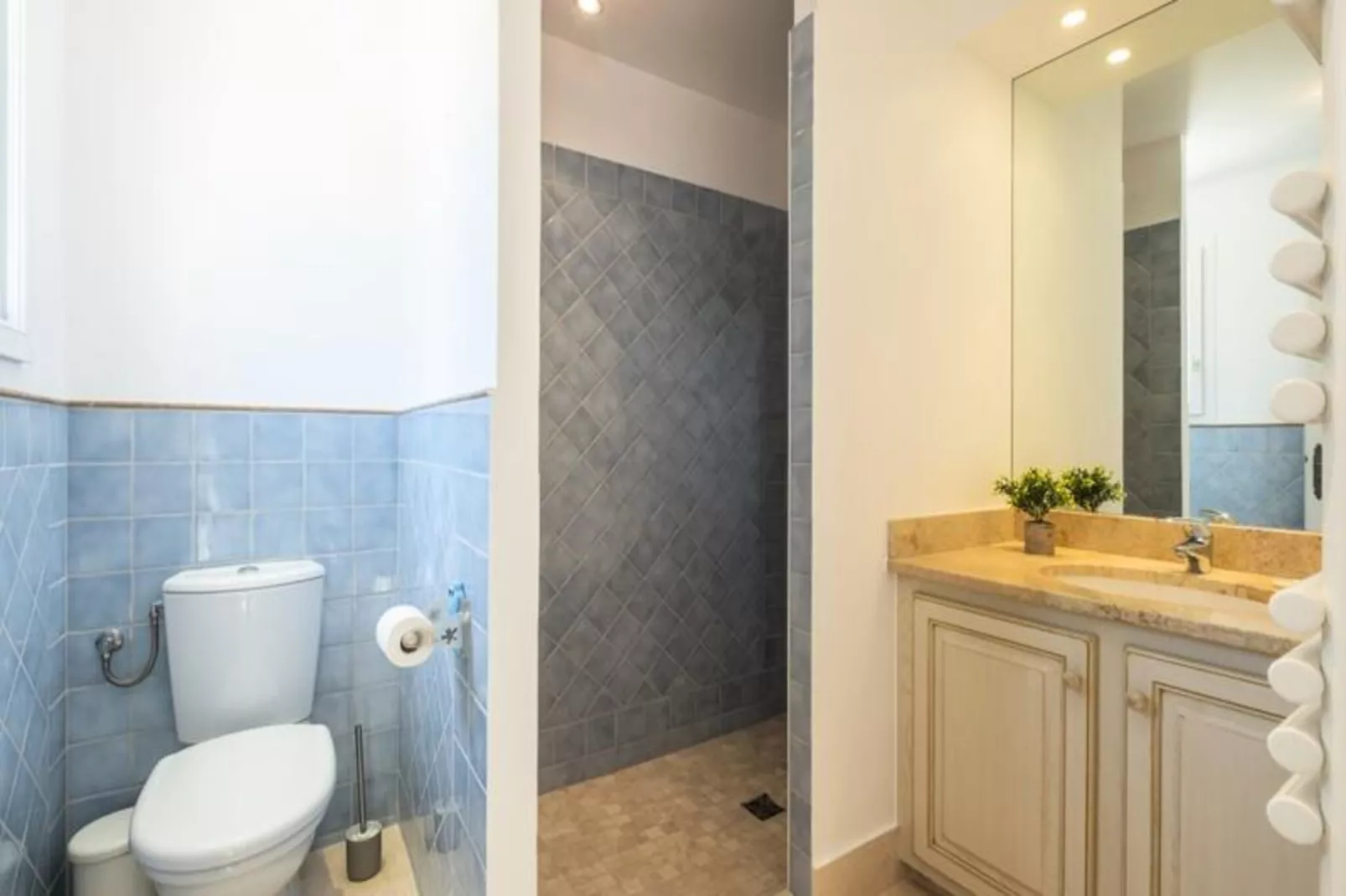 Résidence Bijou De 280m2 Et Piscine à Débordement Au Calme Absolu-Untagged