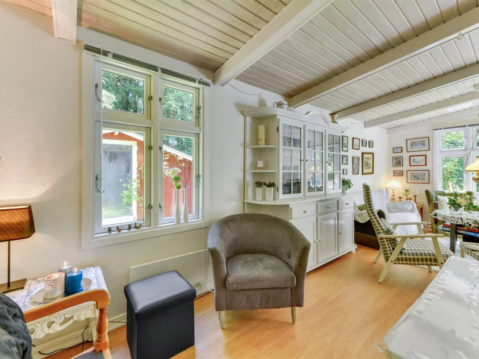 "Deik" - 2km to the fjord-Inside