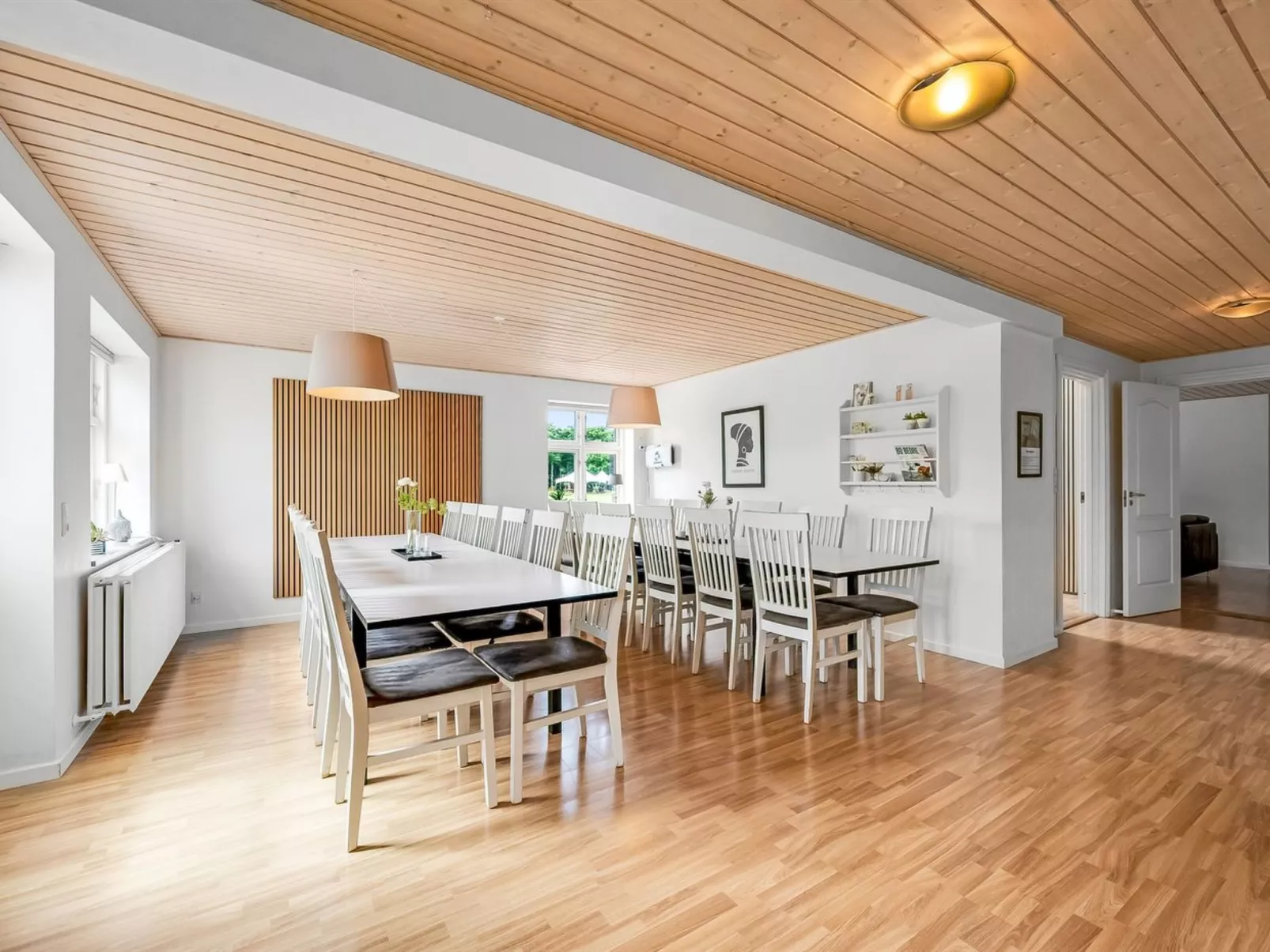 "Eini" - 4.5km from the sea-Inside