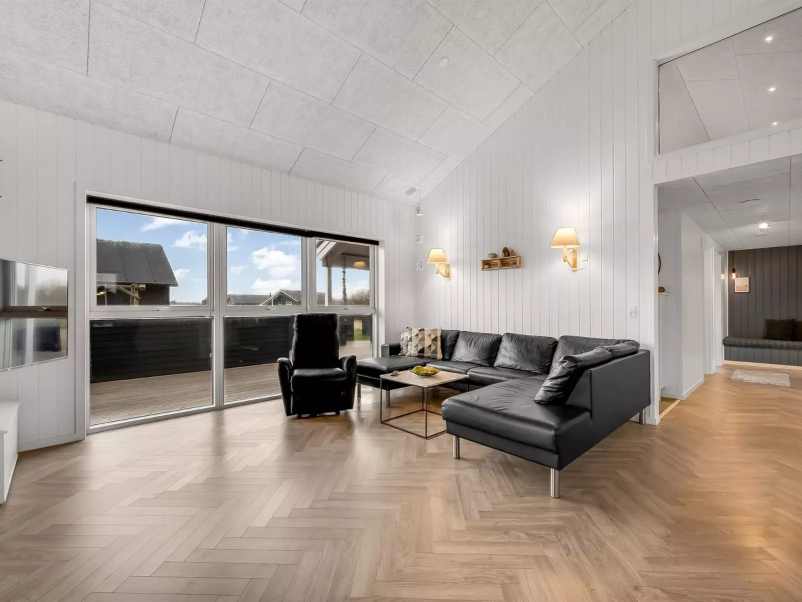 "Markku" - 400m from the sea-Inside