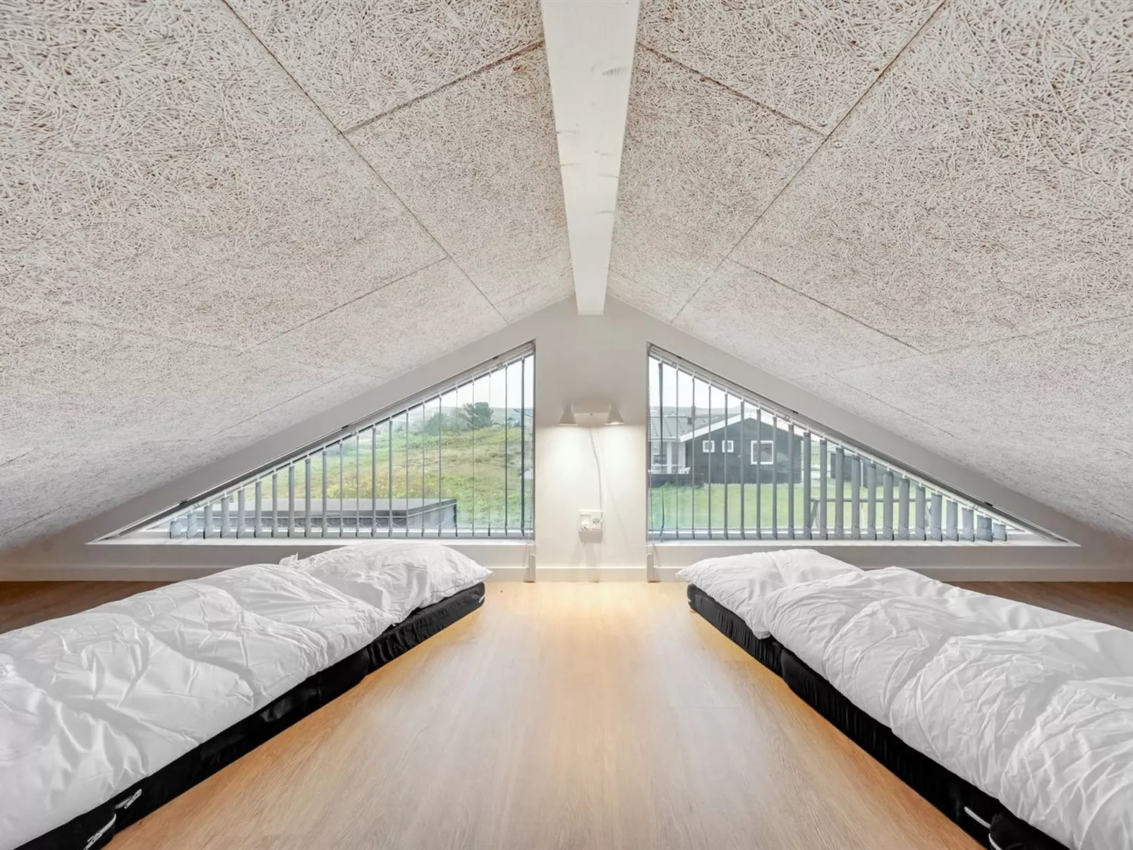 "Tola" - 450m from the sea-Drinnen